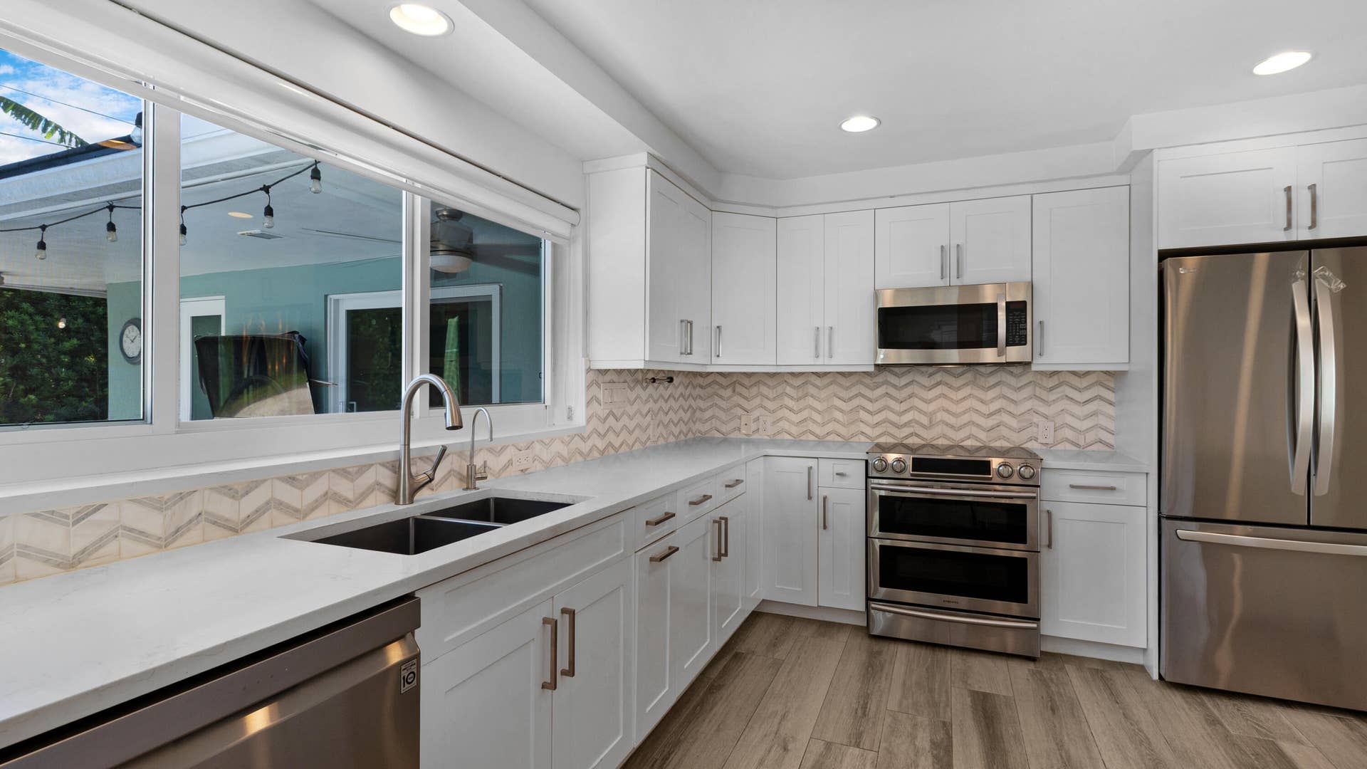 5830 NE 21ST Avenue, Fort Lauderdale, FL 33308 15_accutour_01 5830-ne-21st-ave-014