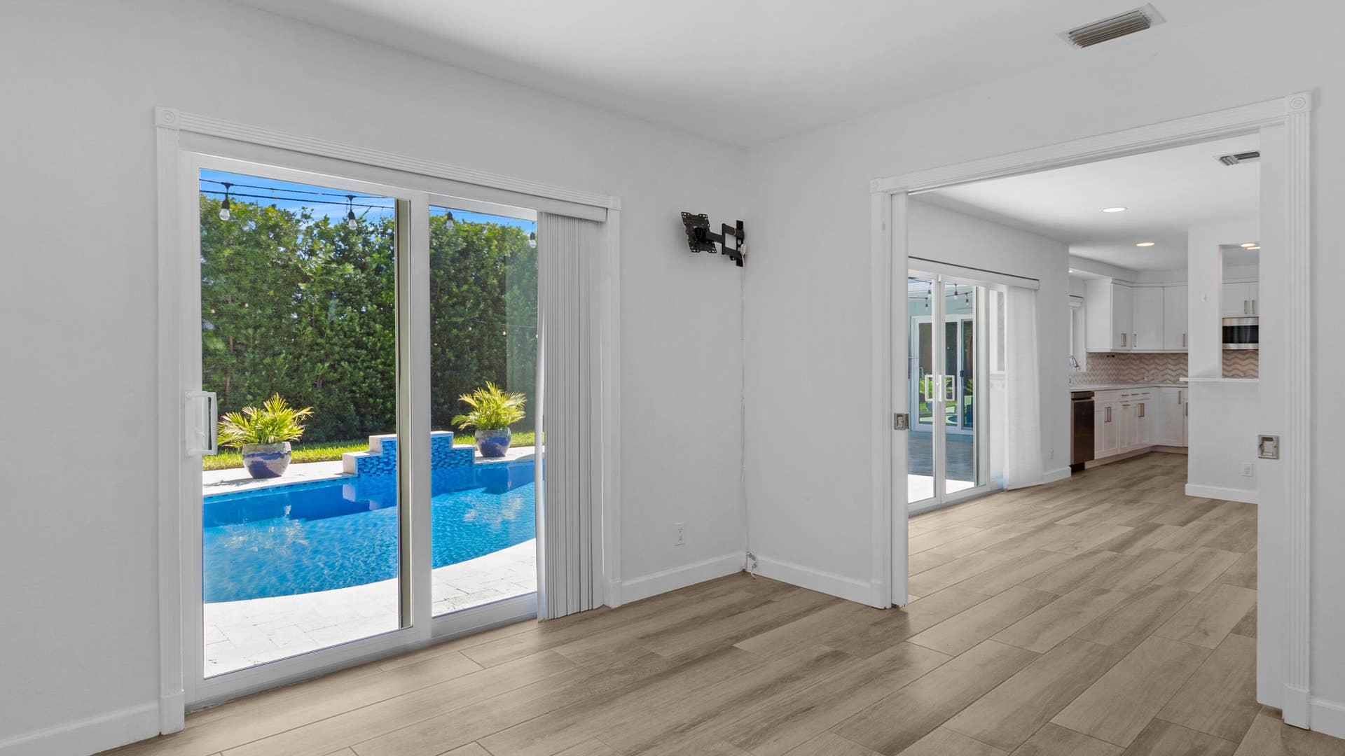 5830 NE 21ST Avenue, Fort Lauderdale, FL 33308 29_accutour_01 5830-ne-21st-ave-027