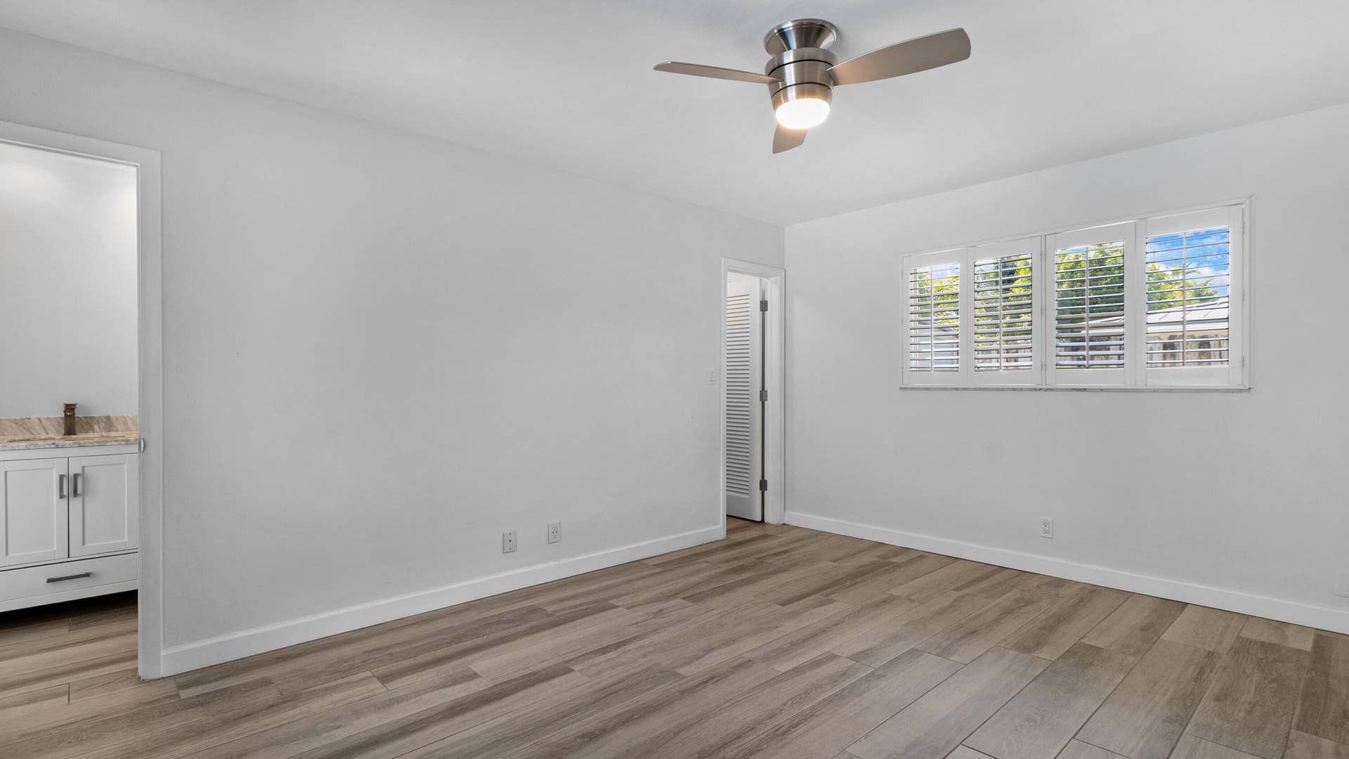 5830 NE 21ST Avenue, Fort Lauderdale, FL 33308 18_accutour_01 5830-ne-21st-ave-017
