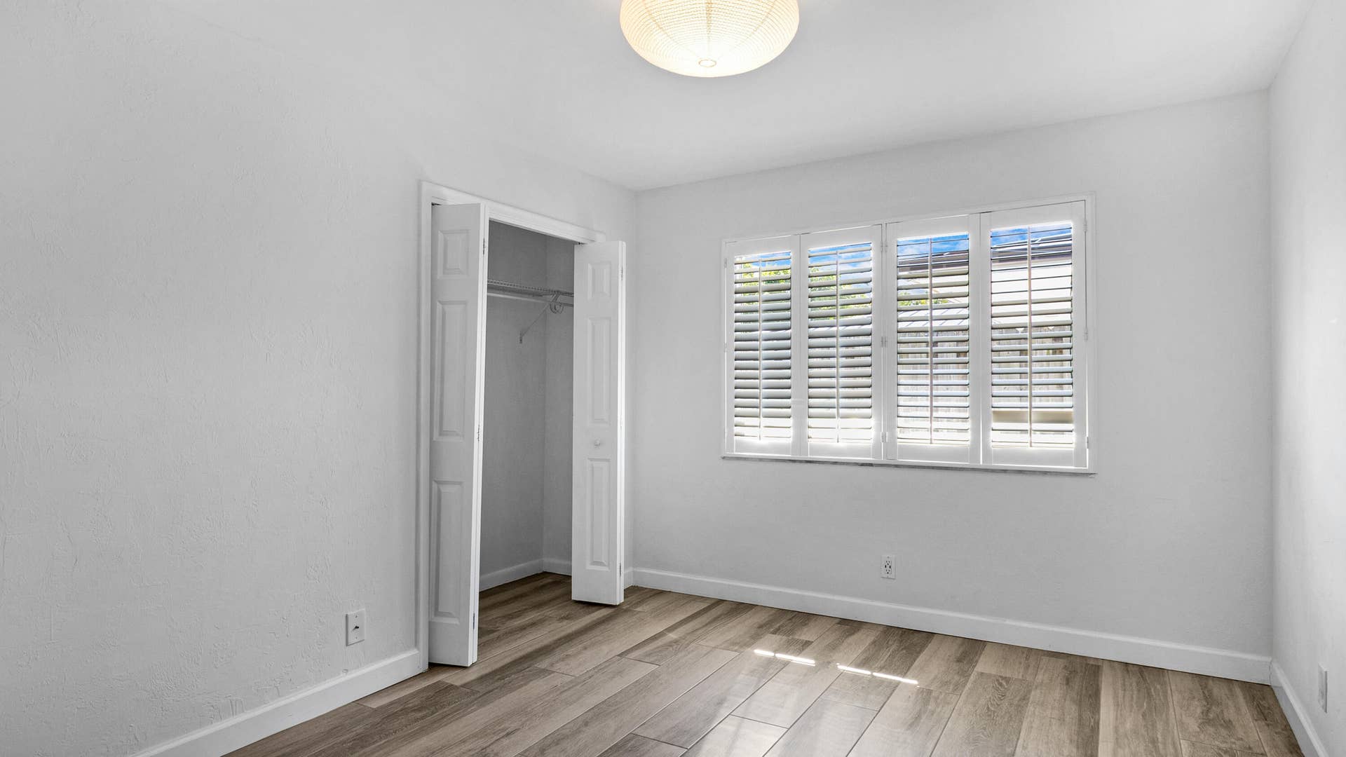 5830 NE 21ST Avenue, Fort Lauderdale, FL 33308 21_accutour_01 5830-ne-21st-ave-020