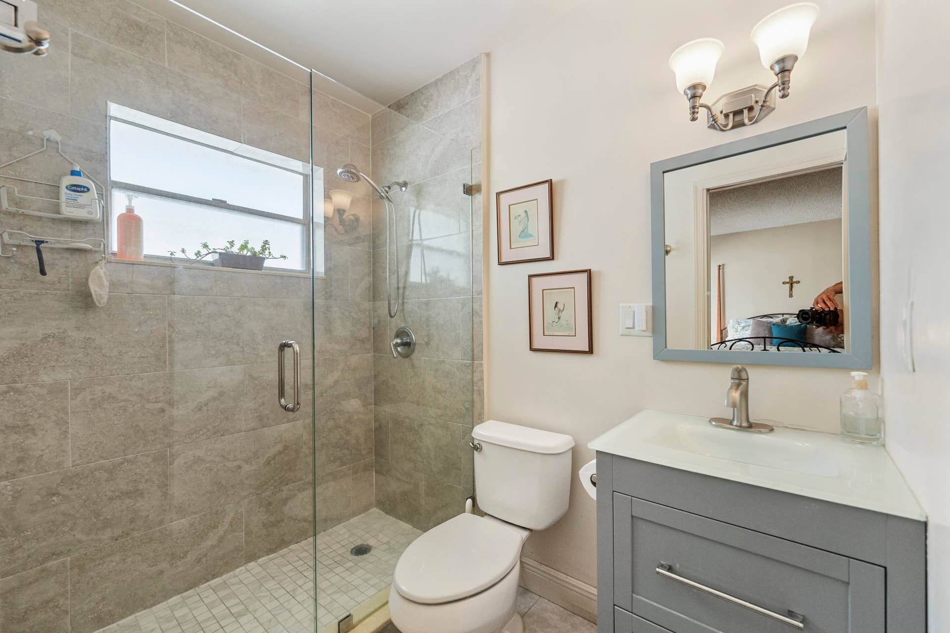 820 SW 12TH Place, Fort Lauderdale, FL 33315 DSC04906