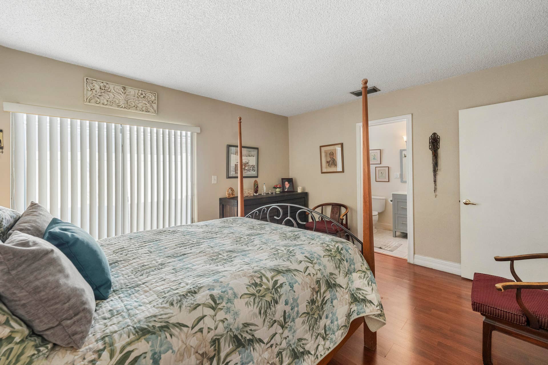 820 SW 12TH Place, Fort Lauderdale, FL 33315 DSC04898