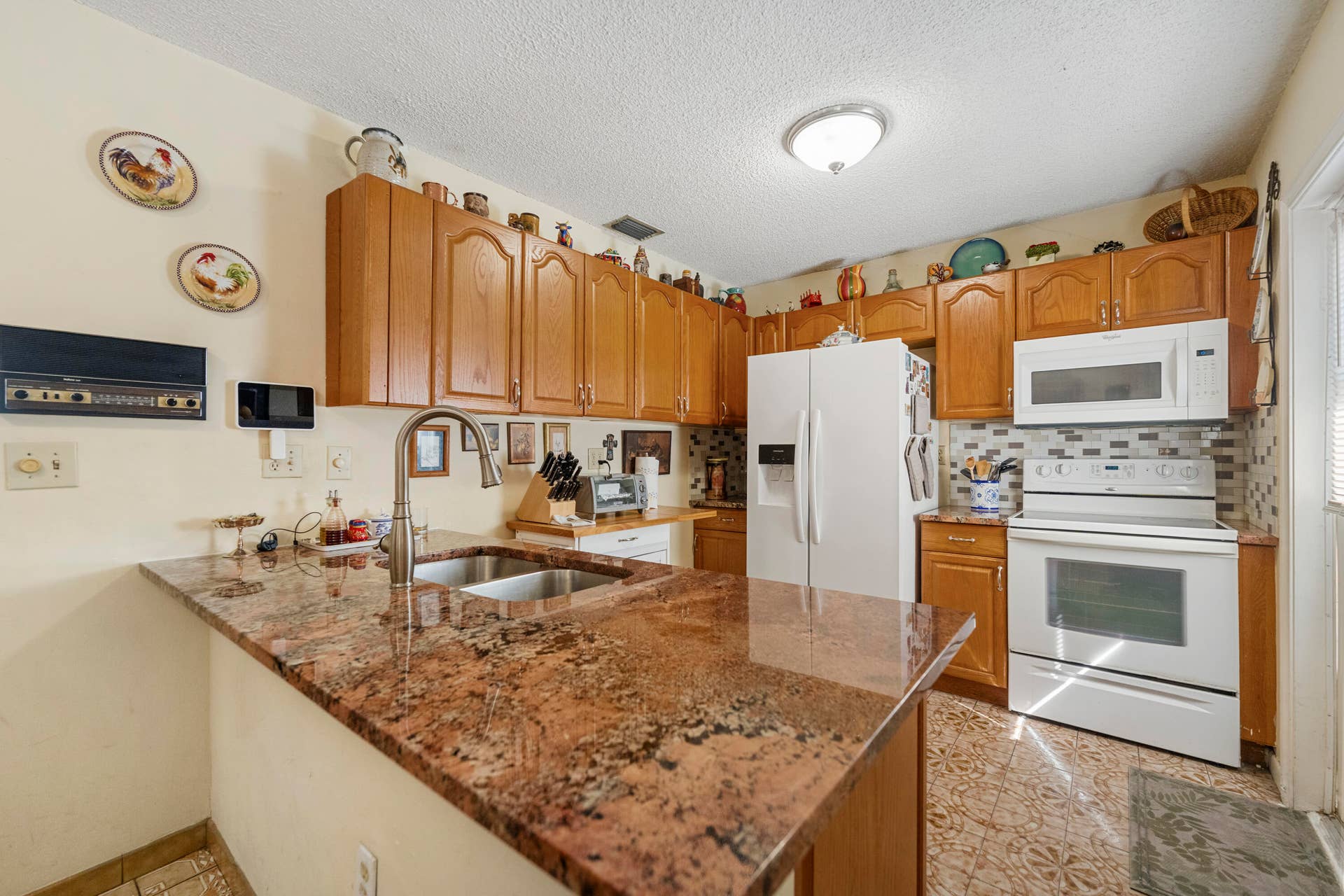820 SW 12TH Place, Fort Lauderdale, FL 33315 DSC04846