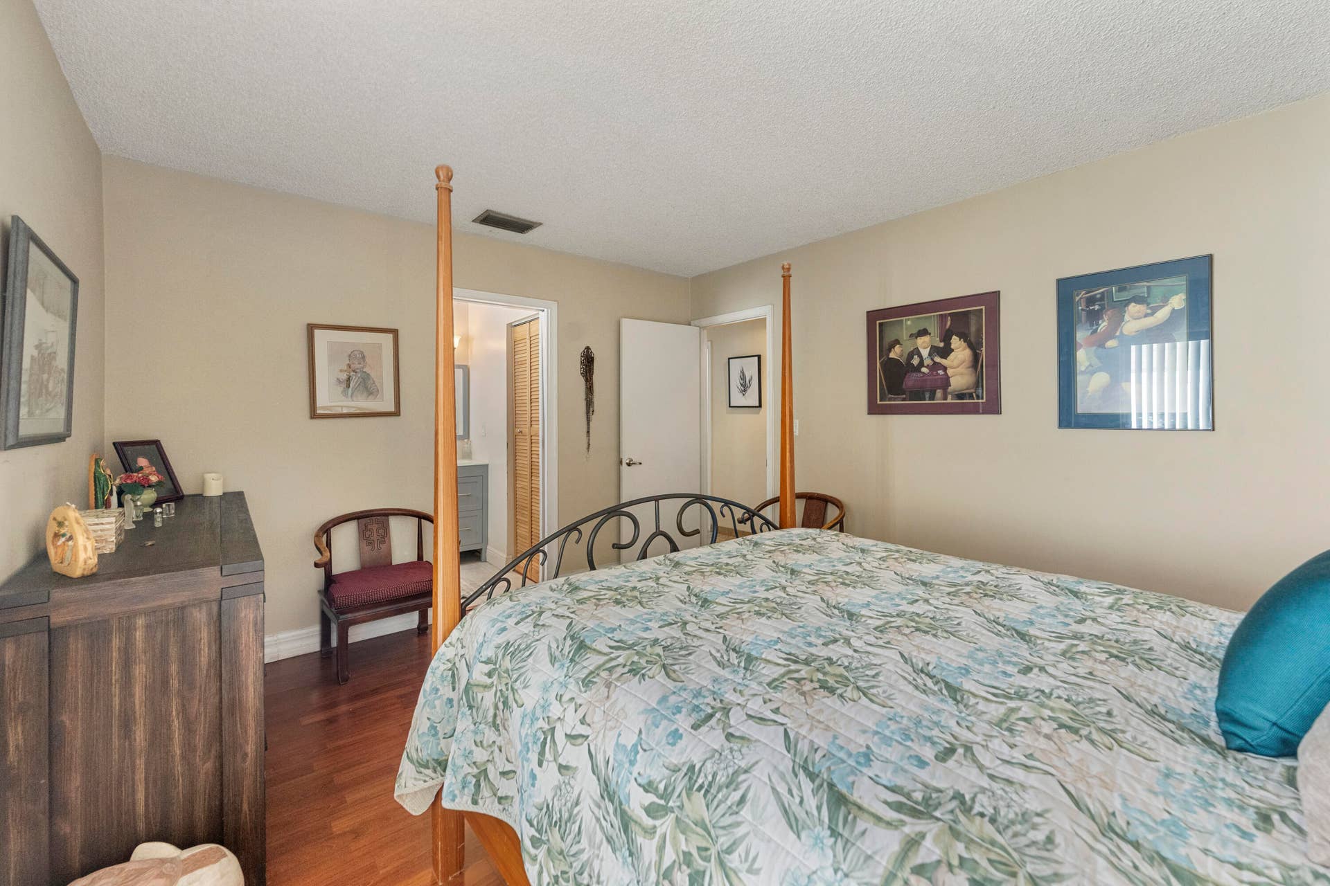 820 SW 12TH Place, Fort Lauderdale, FL 33315 DSC04901