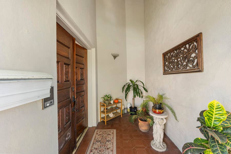 Property photo for 820 SW 12TH Place, Fort Lauderdale, FL