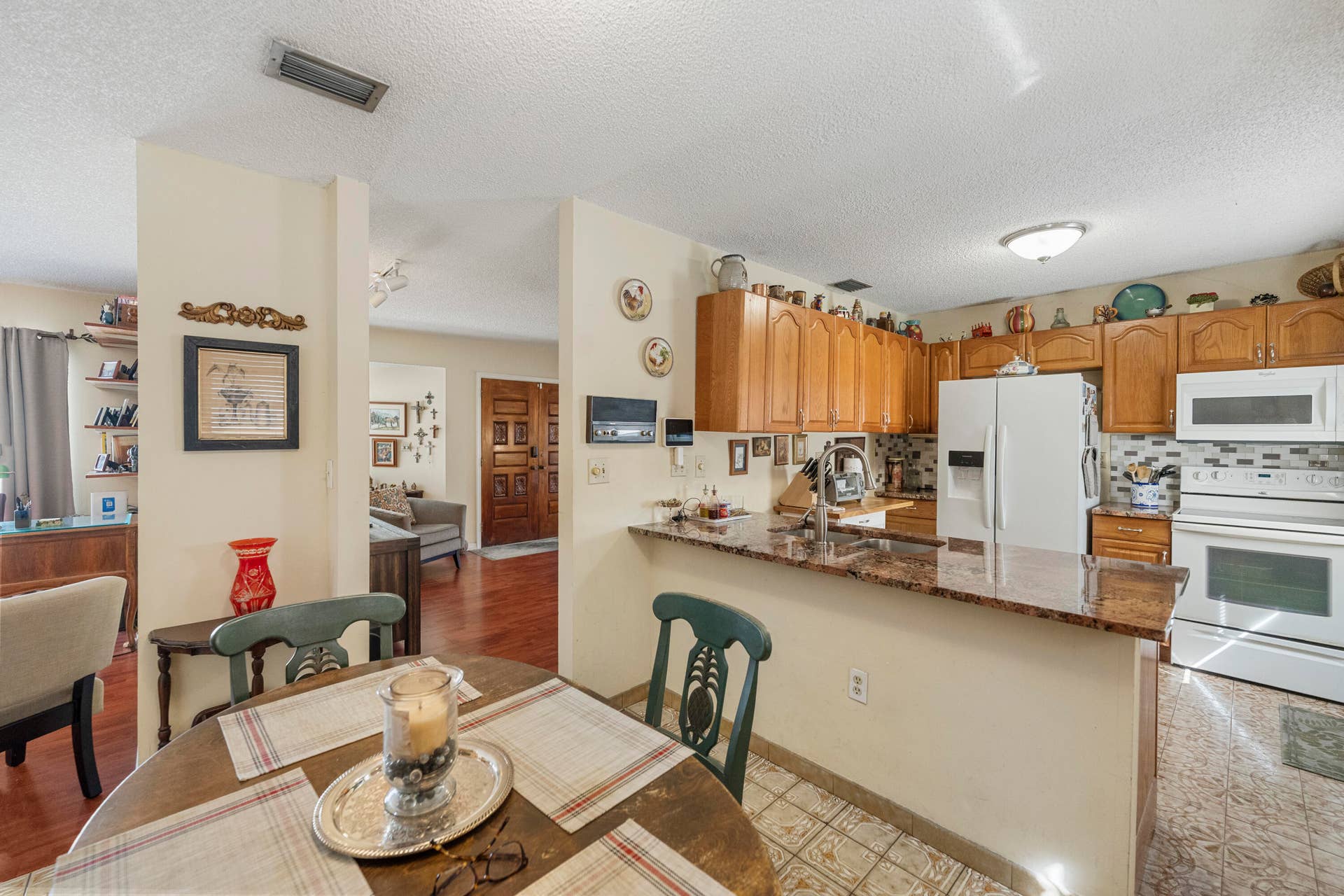820 SW 12TH Place, Fort Lauderdale, FL 33315 DSC04861