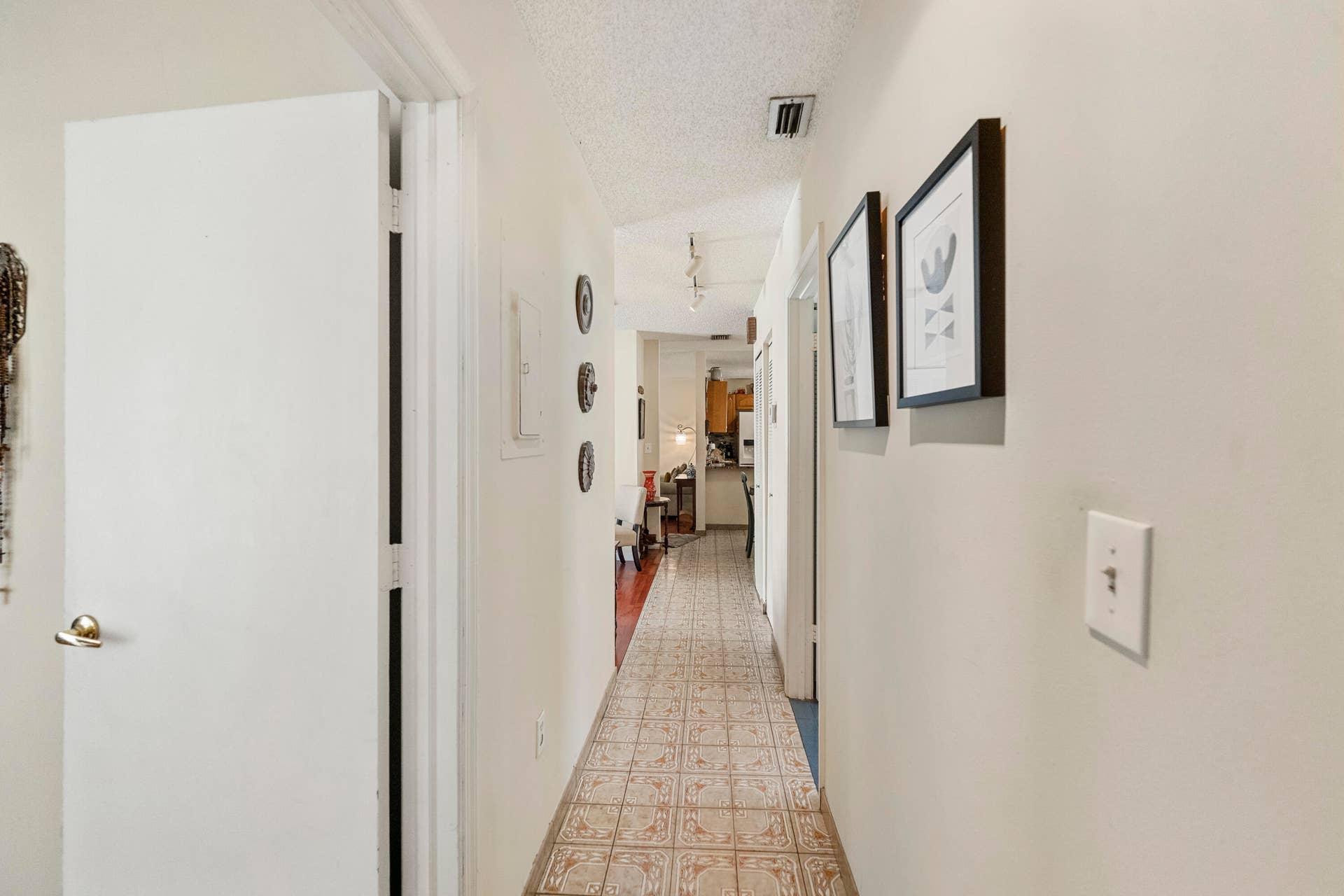 820 SW 12TH Place, Fort Lauderdale, FL 33315 DSC04926