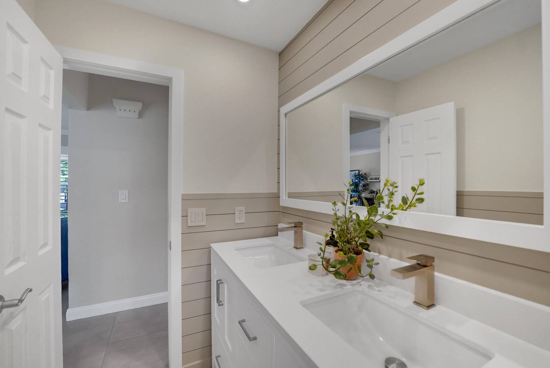 5961 NE 22ND Way, Fort Lauderdale, FL 33308 DSC00597