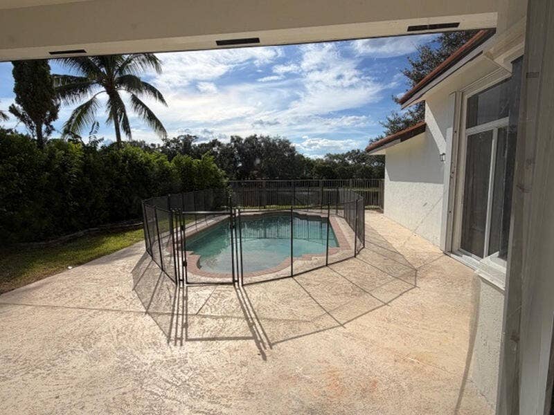 1260 GINGER Circle, Weston, FL 33326 42664_15_image-197543_10.13.2026