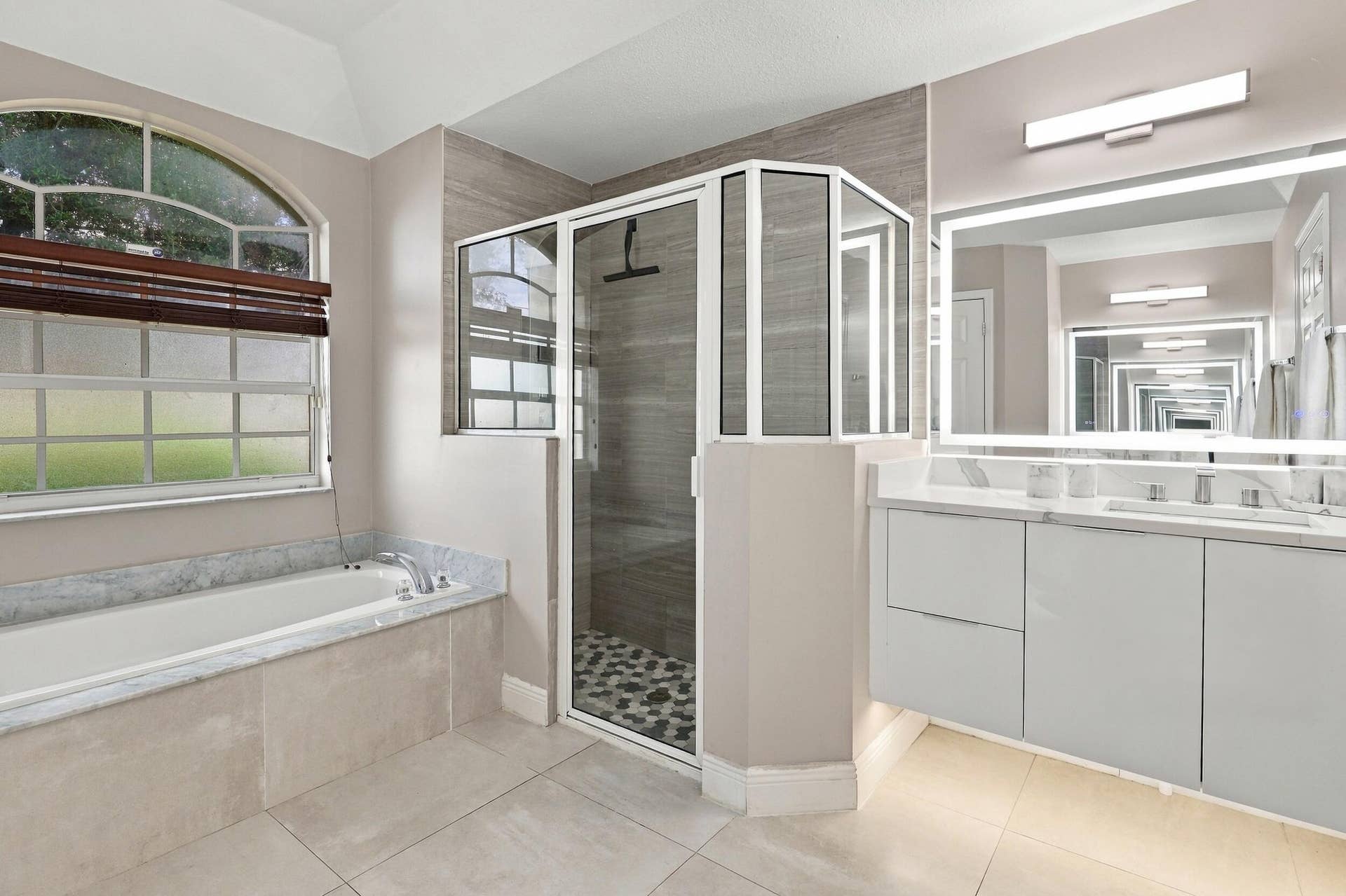 2326 SW WEBSTER Lane, Port St Lucie, FL 34953 master bathroom