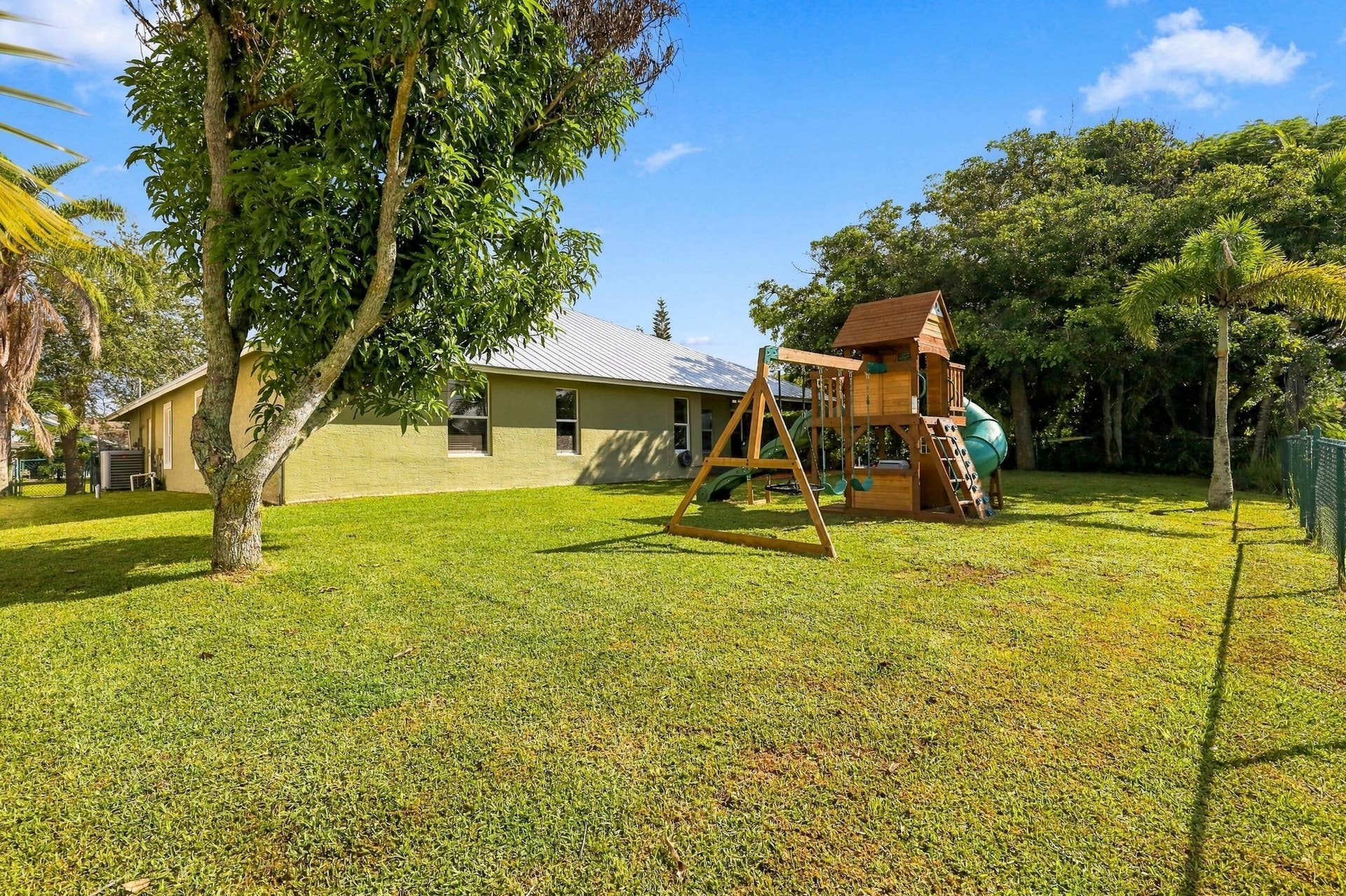 2326 SW WEBSTER Lane, Port St Lucie, FL 34953 backyard