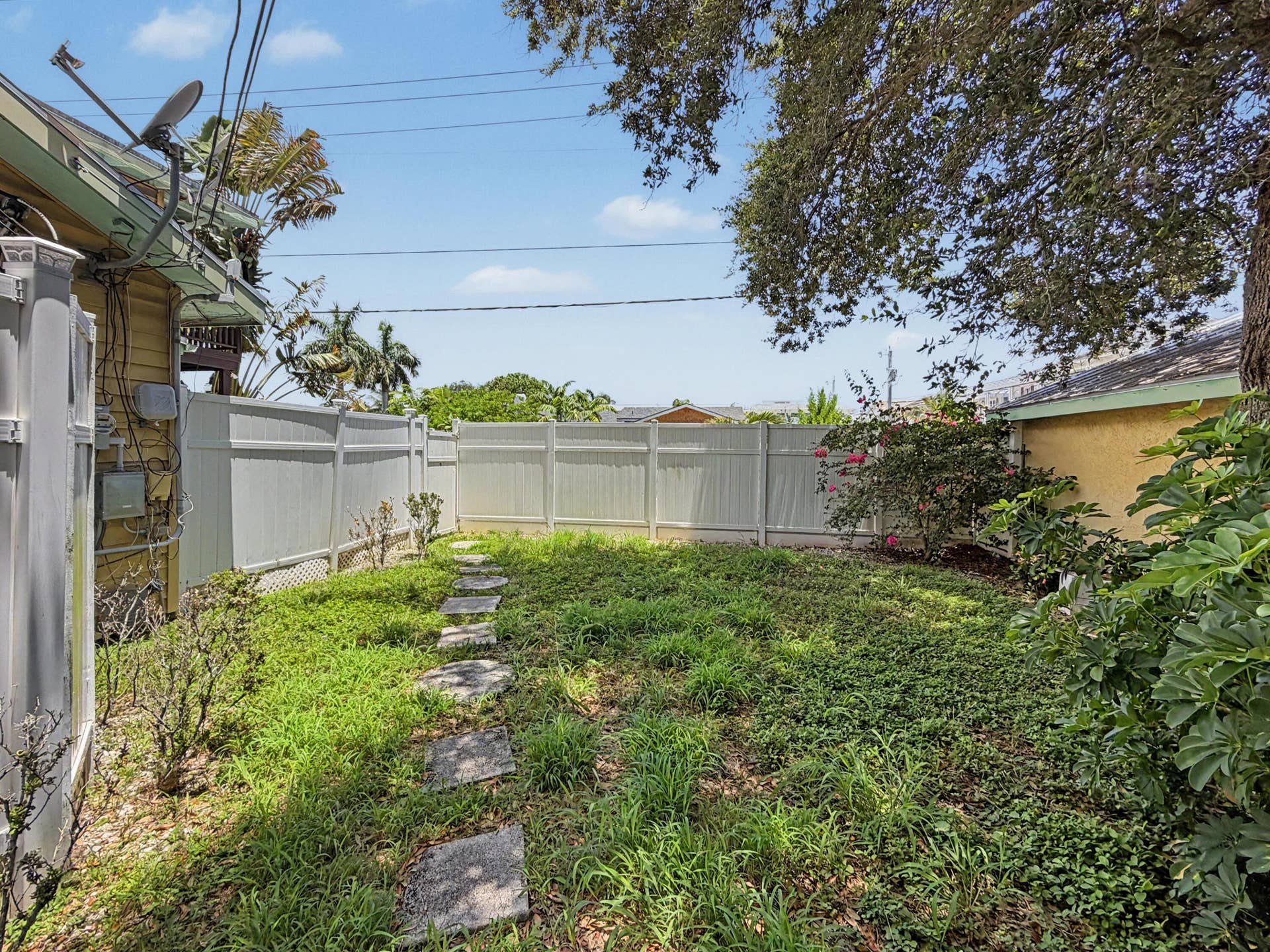 201 S Swinton Avenue, #B, Delray Beach, FL 33444 Private Backyard