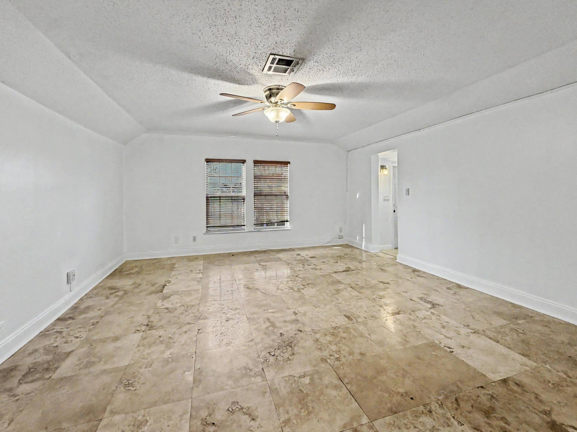 201 S Swinton Avenue, #B, Delray Beach, FL 33444 IMG_7933