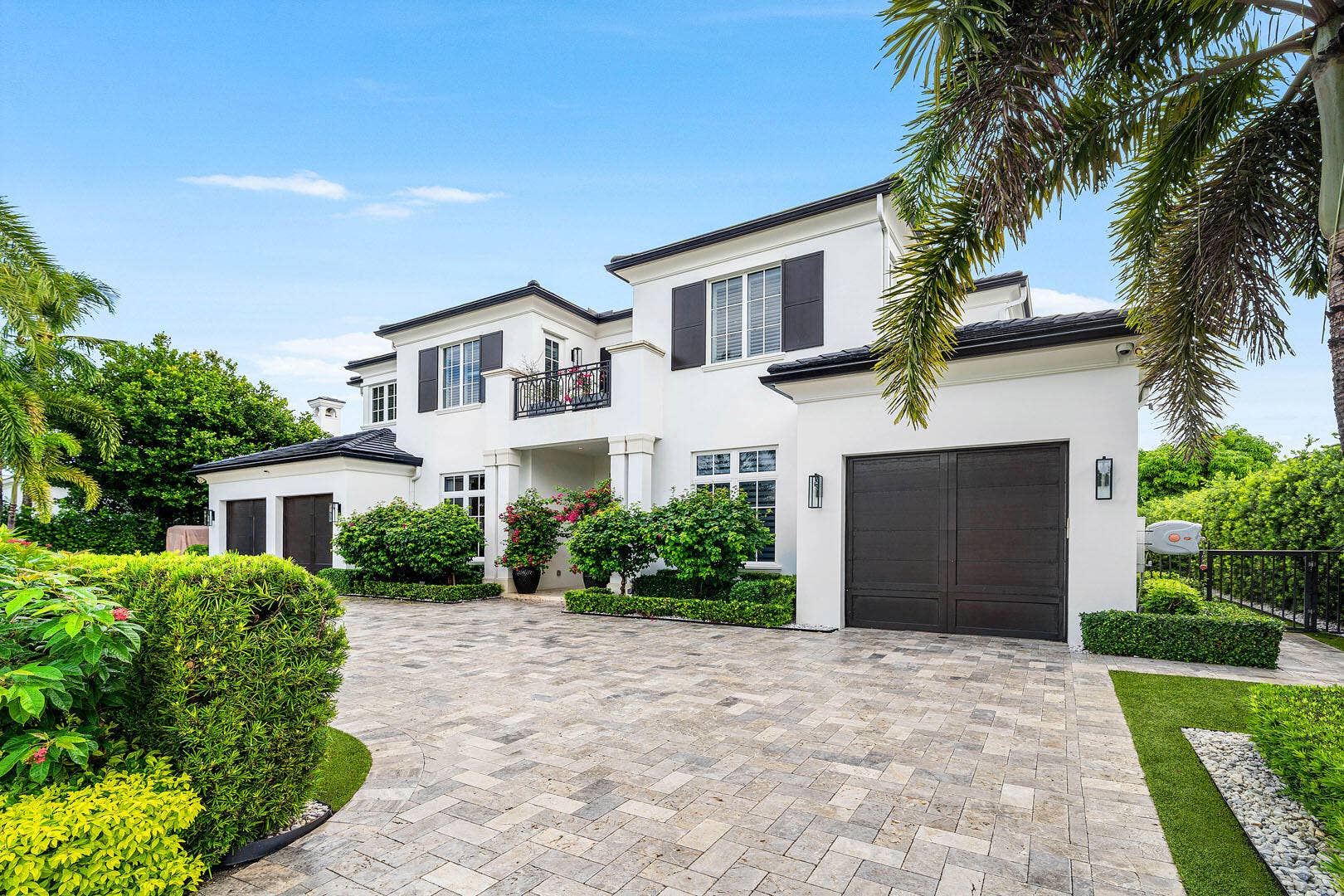 2296_Acorn_Palm_Road_04