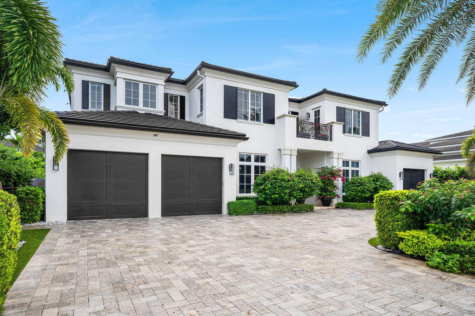 2296_Acorn_Palm_Road_03