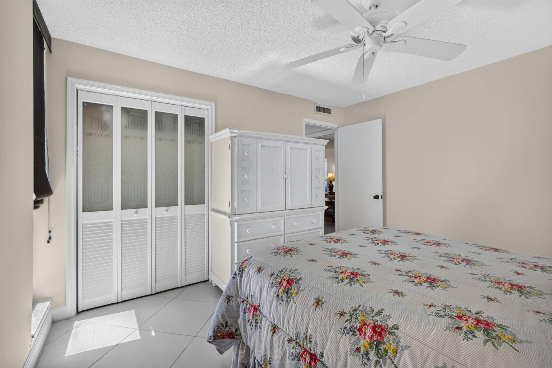 5344 WOODLAND LAKES Drive, #225, Palm Beach Gardens, FL 33418 Guest Bedroom