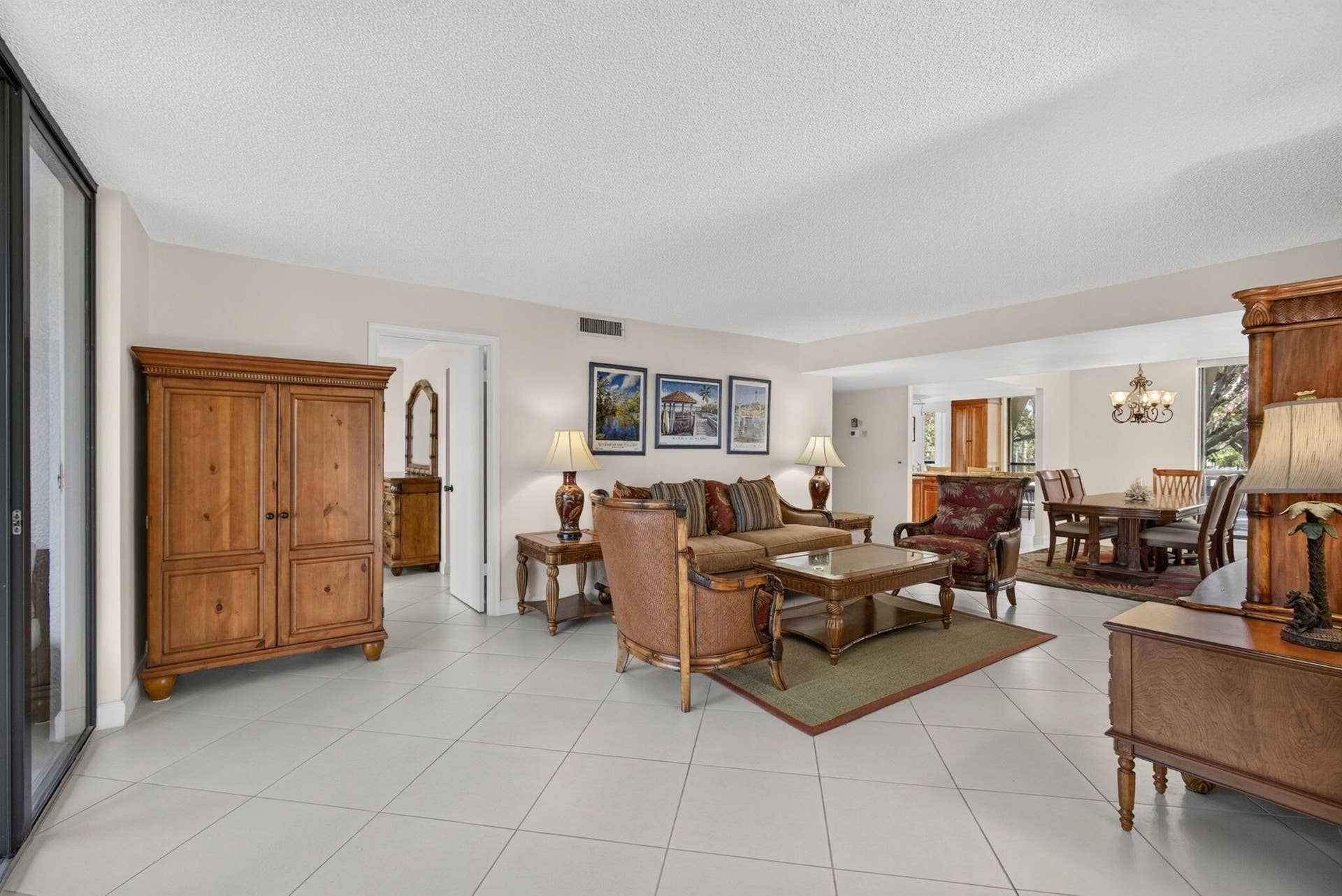 5344 WOODLAND LAKES Drive, #225, Palm Beach Gardens, FL 33418 36-web-or-mls-WL - Living Rm-Dining Rm