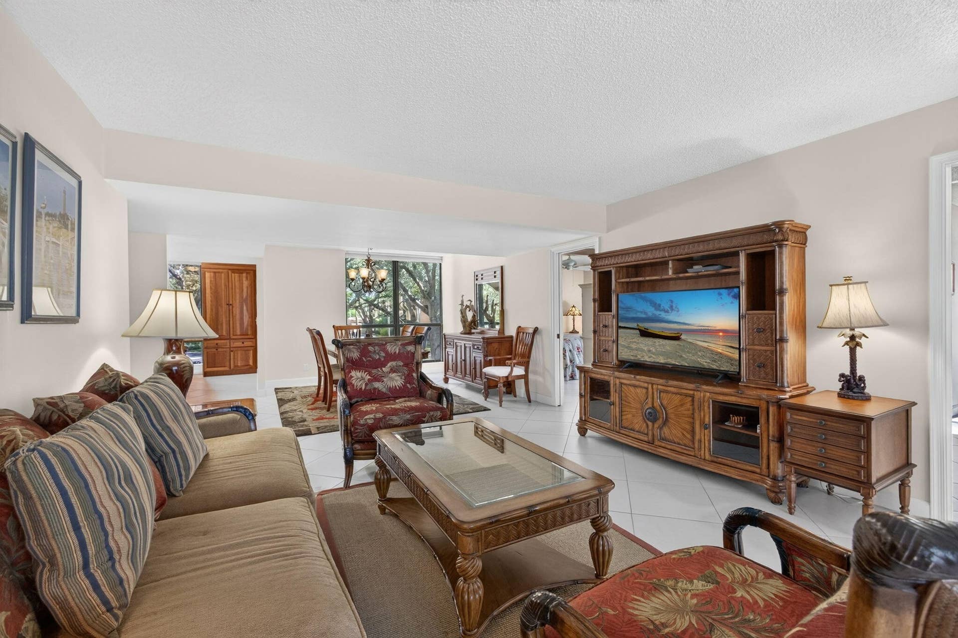 5344 WOODLAND LAKES Drive, #225, Palm Beach Gardens, FL 33418 38-web-or-mls-WL - Living Rm-Dining Rm