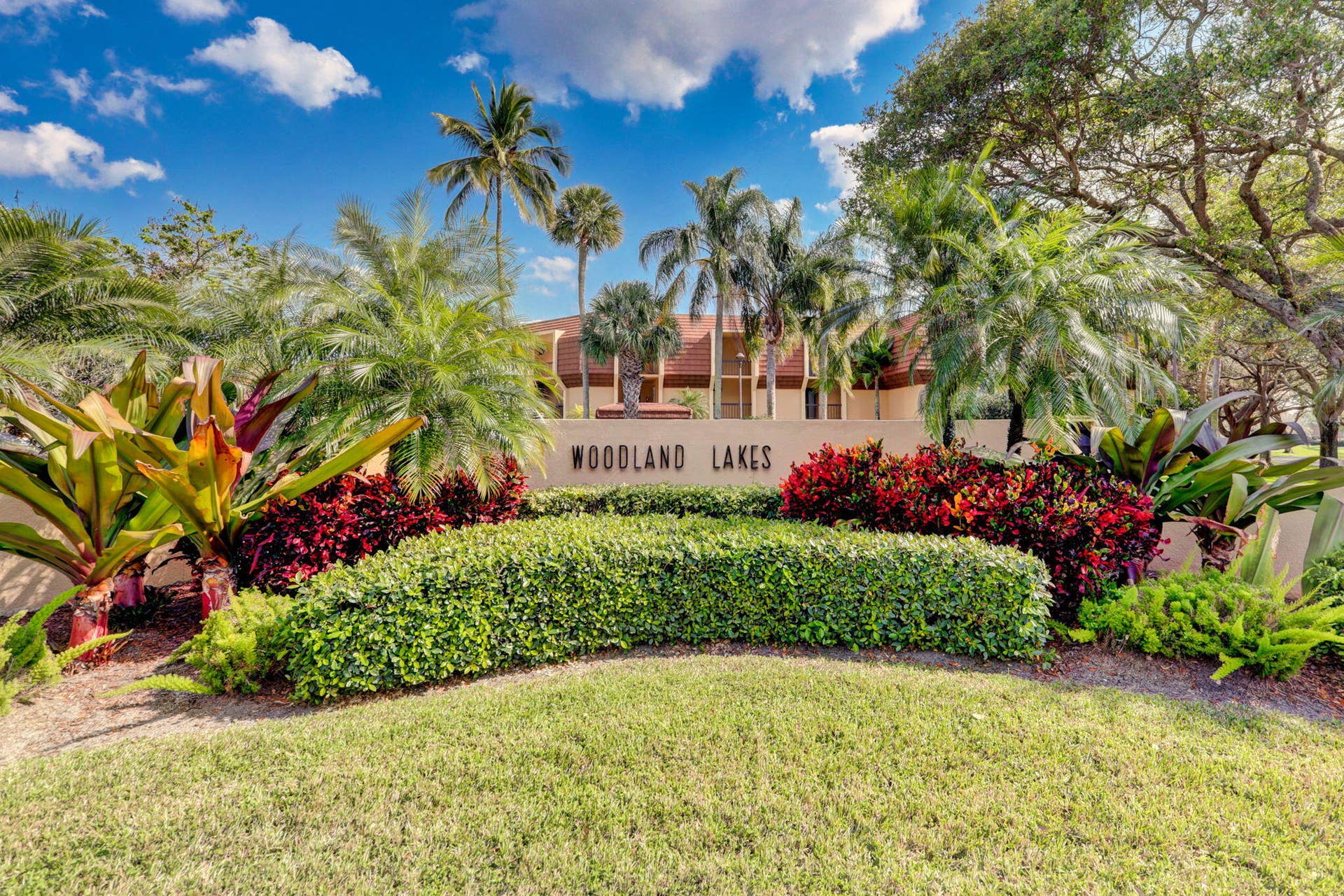 5344 WOODLAND LAKES Drive, #225, Palm Beach Gardens, FL 33418 Woodland Lakes