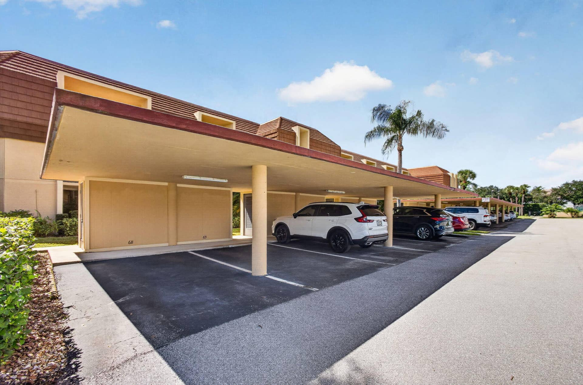 5344 WOODLAND LAKES Drive, #225, Palm Beach Gardens, FL 33418 Covered Parking