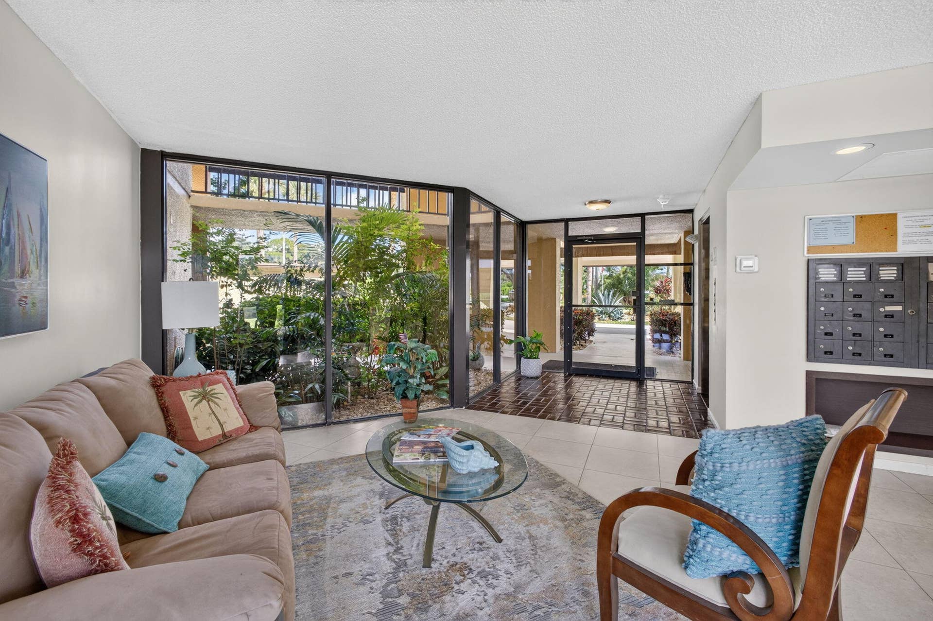 5344 WOODLAND LAKES Drive, #225, Palm Beach Gardens, FL 33418 Lobby