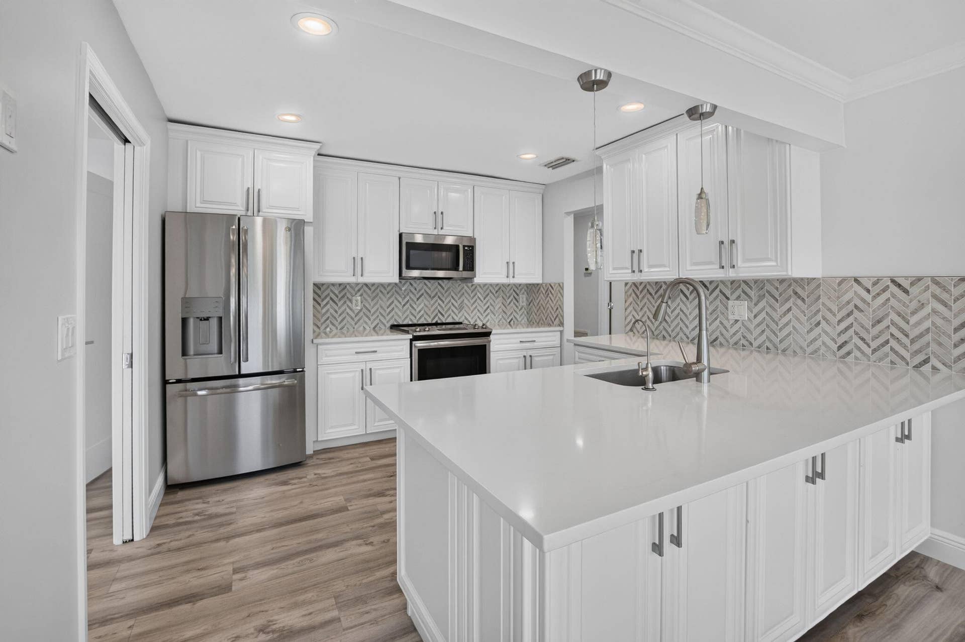 787 HAVANA Drive, Boca Raton, FL 33487 kitchen