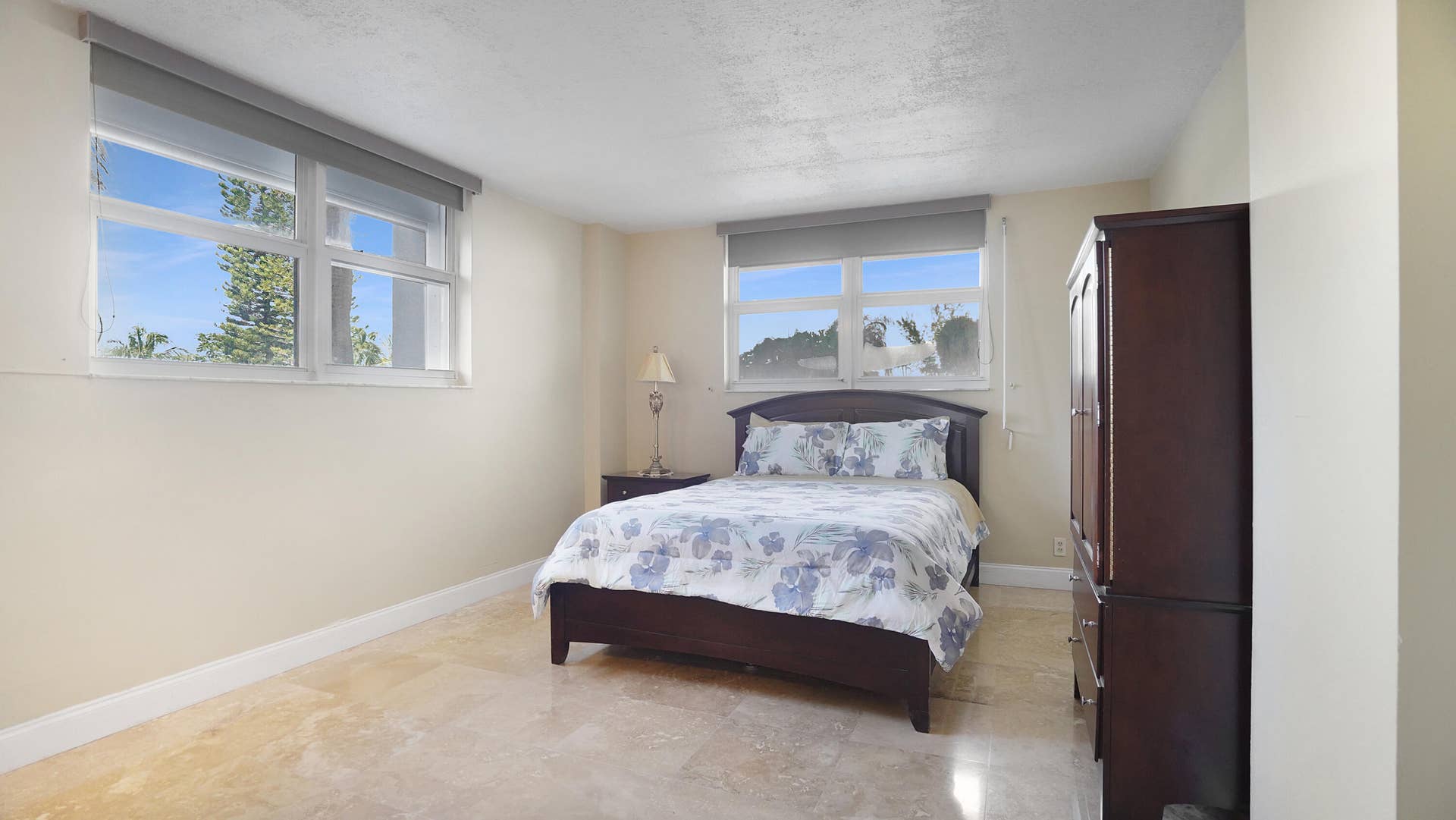 4250 Galt Ocean Drive, #1A, Fort Lauderdale, FL 33308 DSC03081