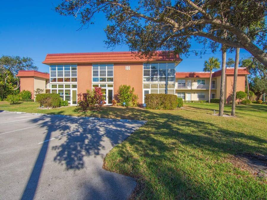 Property photo for 100 SPRING LAKE Drive, #107, Vero Beach, FL