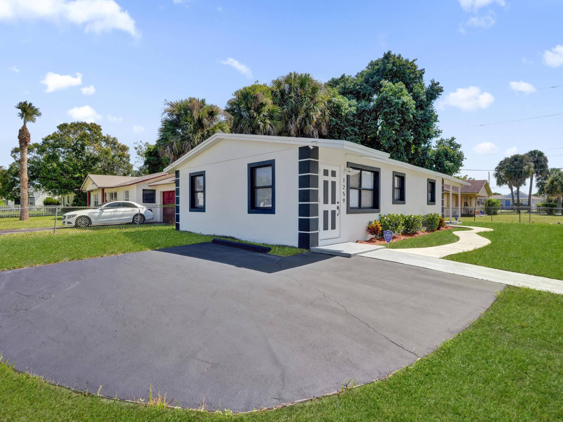 1259 W 26th Street, West Palm Beach, FL 33404 11-print-DSC07095