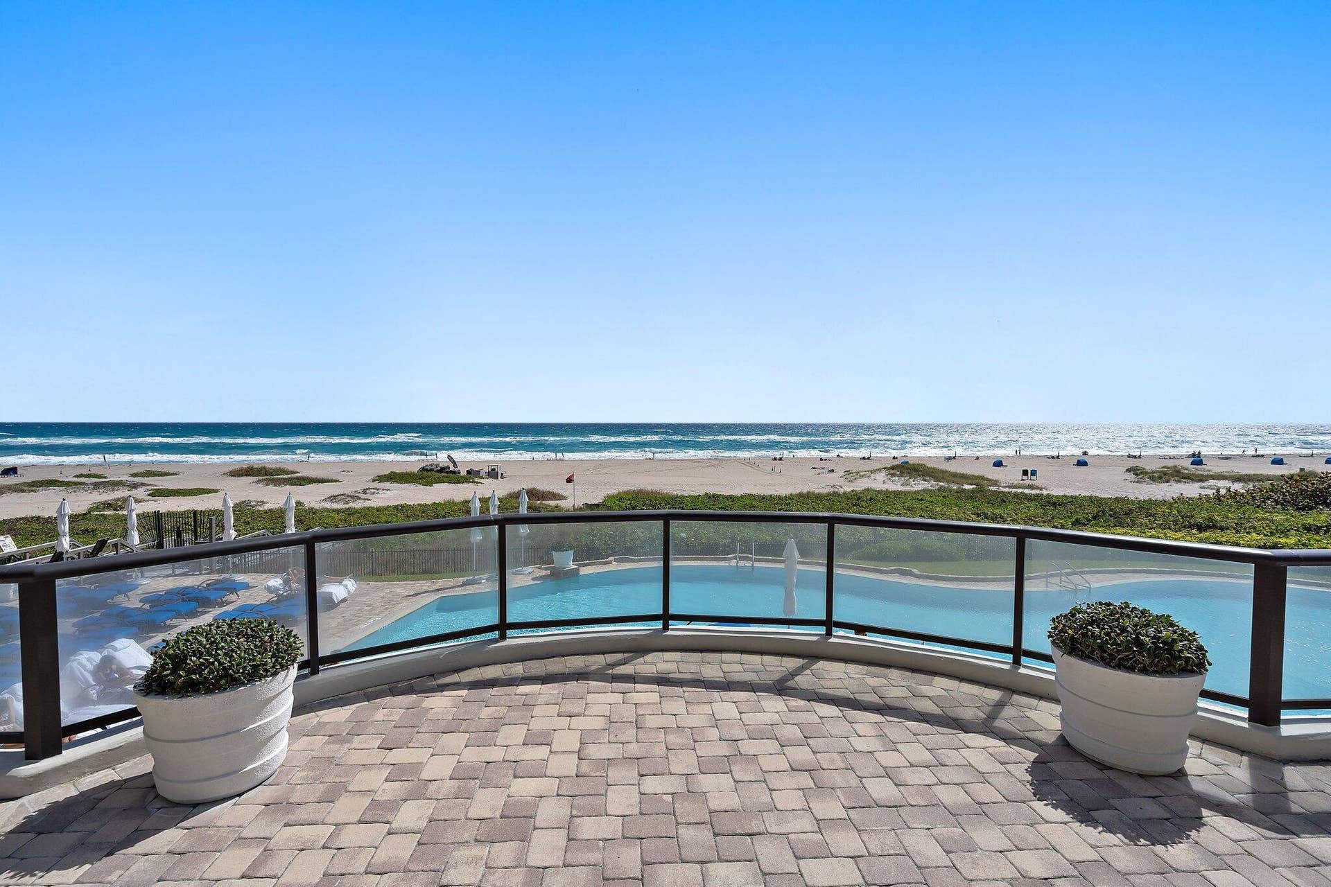 2700 N Ocean Drive, #2304b, Singer Island, FL 33404 Oceanfront Lagoon Pool
