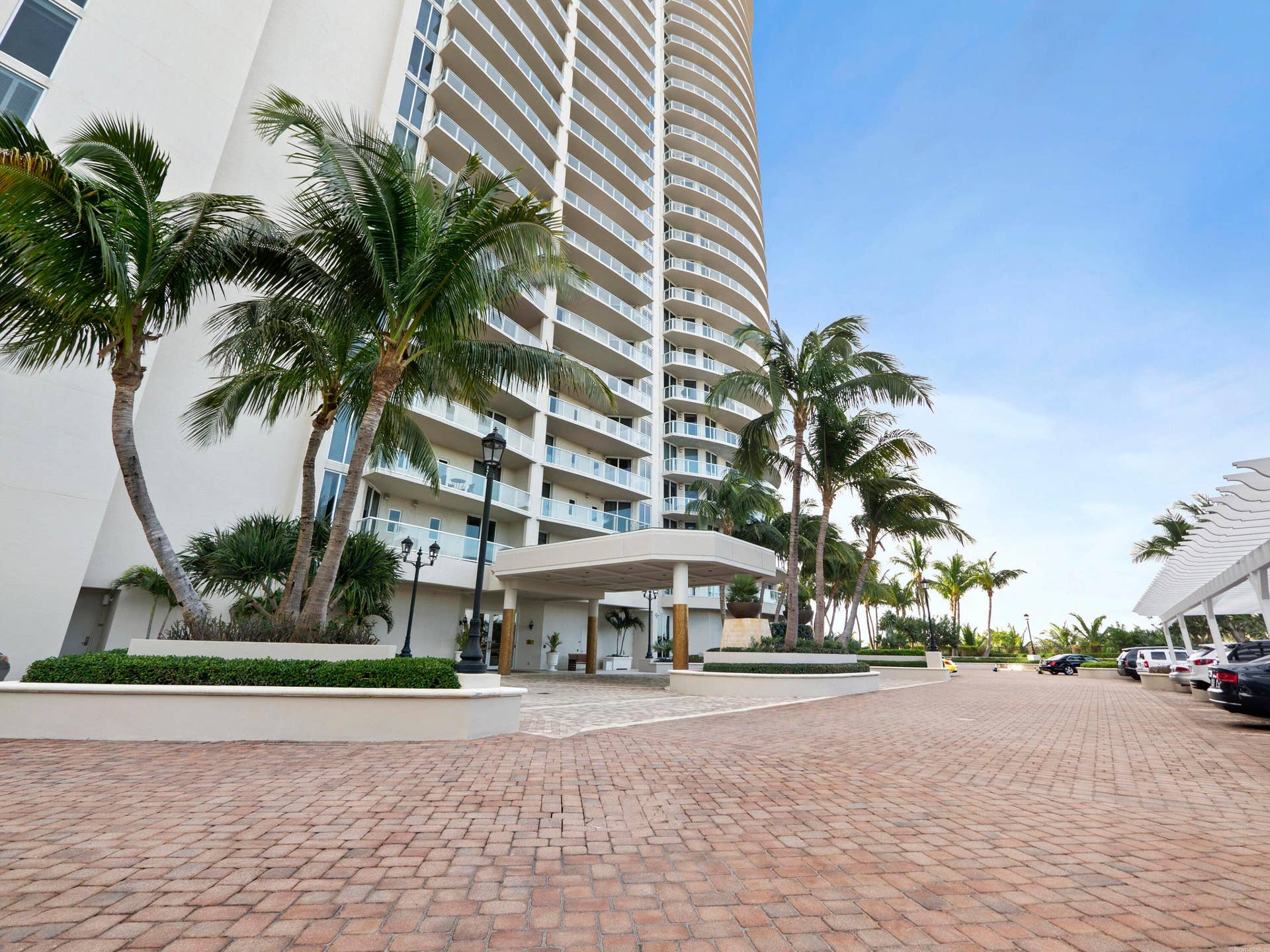2700 N Ocean Drive, #2304b, Singer Island, FL 33404 Entrance