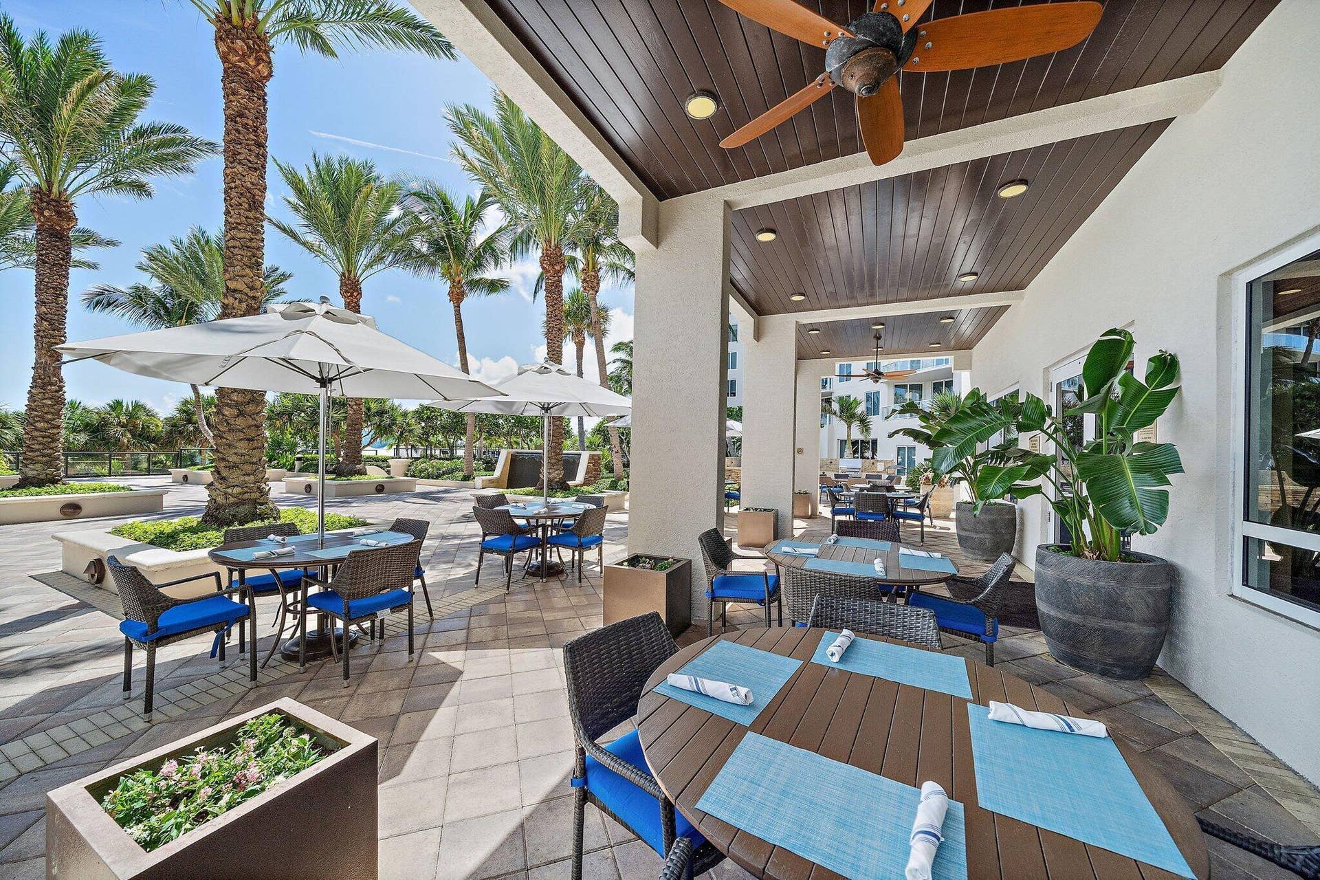 2700 N Ocean Drive, #2304b, Singer Island, FL 33404 Private Restaurant