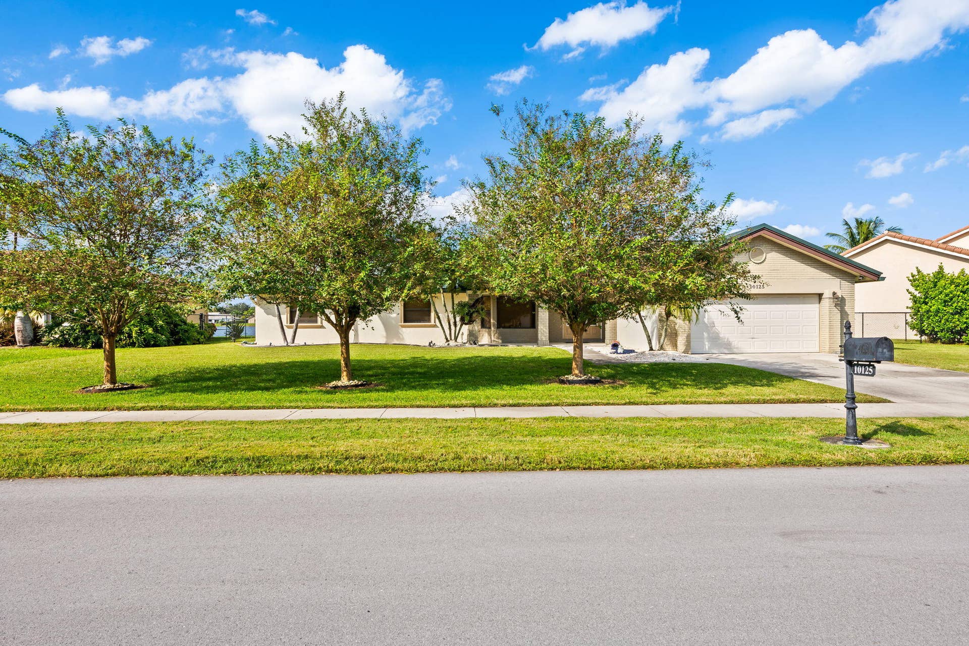 10125 SW 20TH Street, Davie, FL 33324 22-web-or-mls-DSC_0104