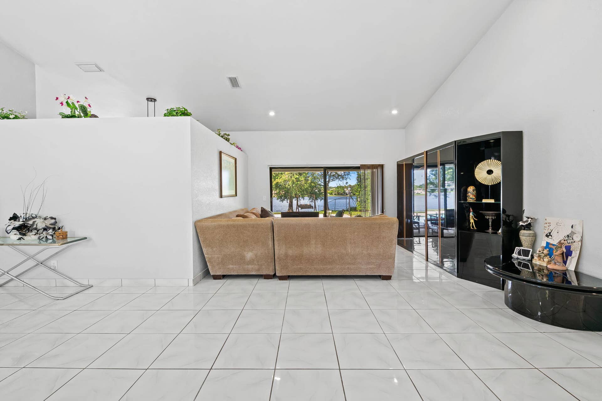 10125 SW 20TH Street, Davie, FL 33324 26-web-or-mls-DSC_9994
