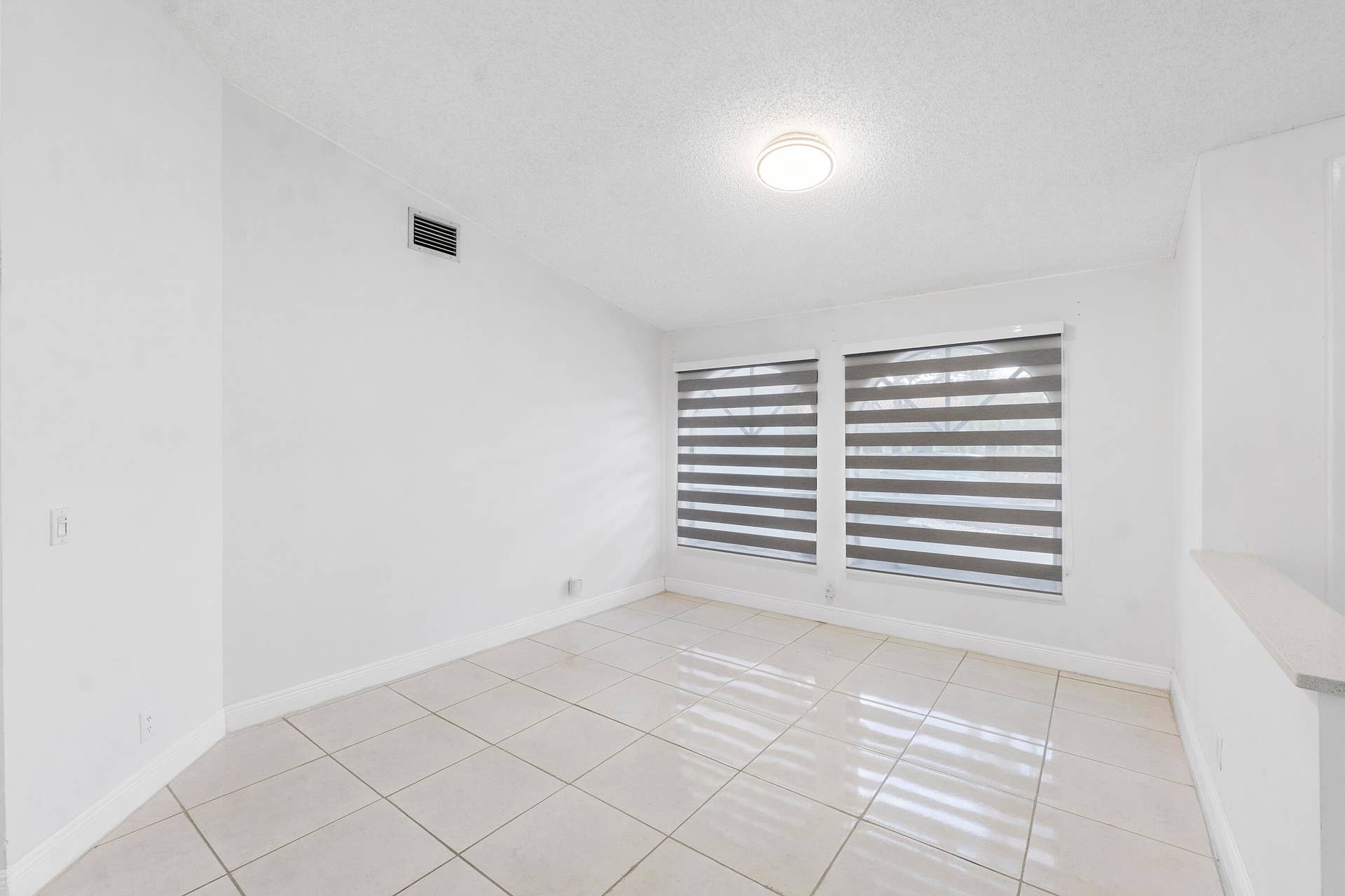 11932 nw 2nd st_036
