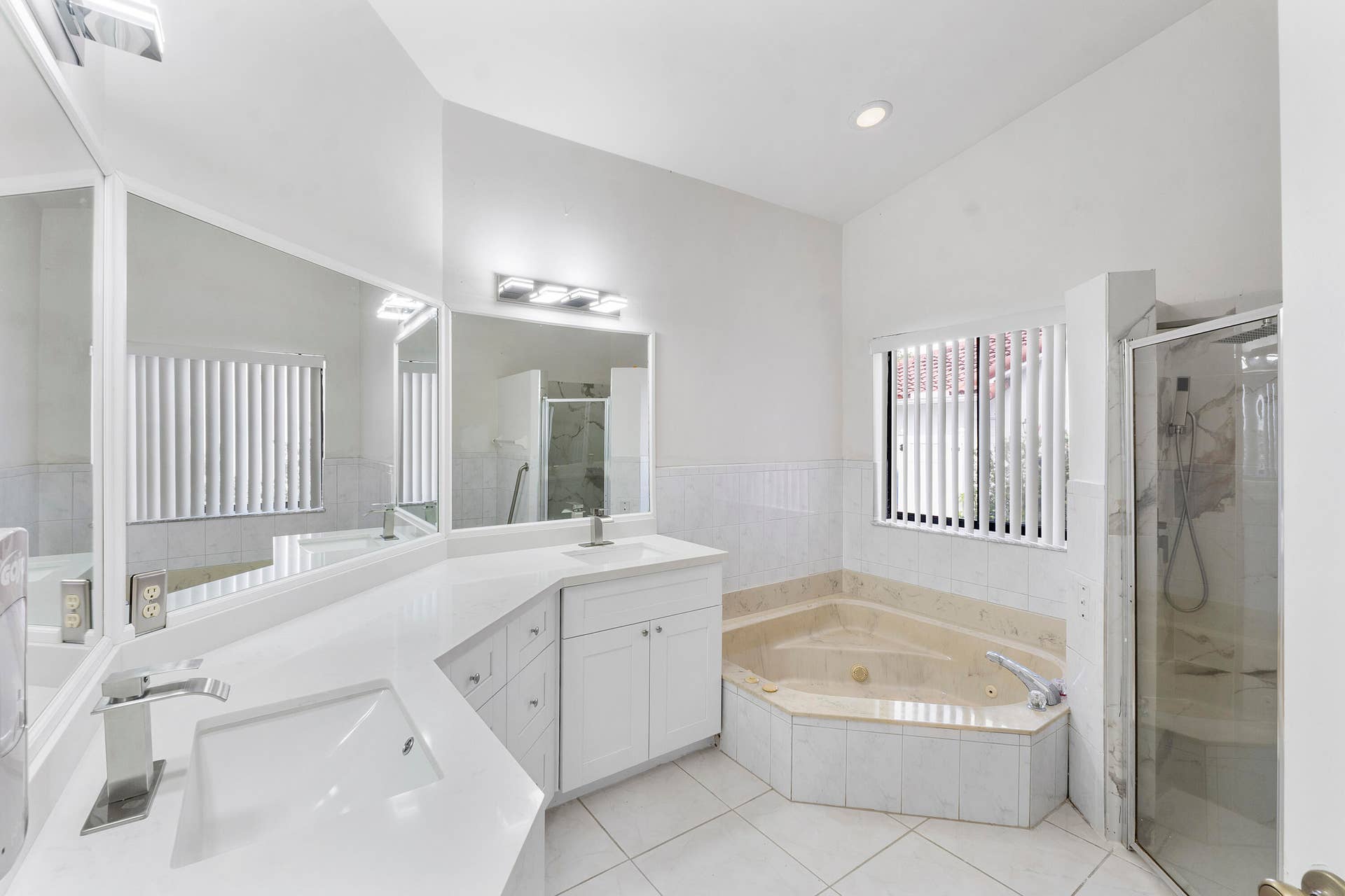 11932 nw 2nd st_025
