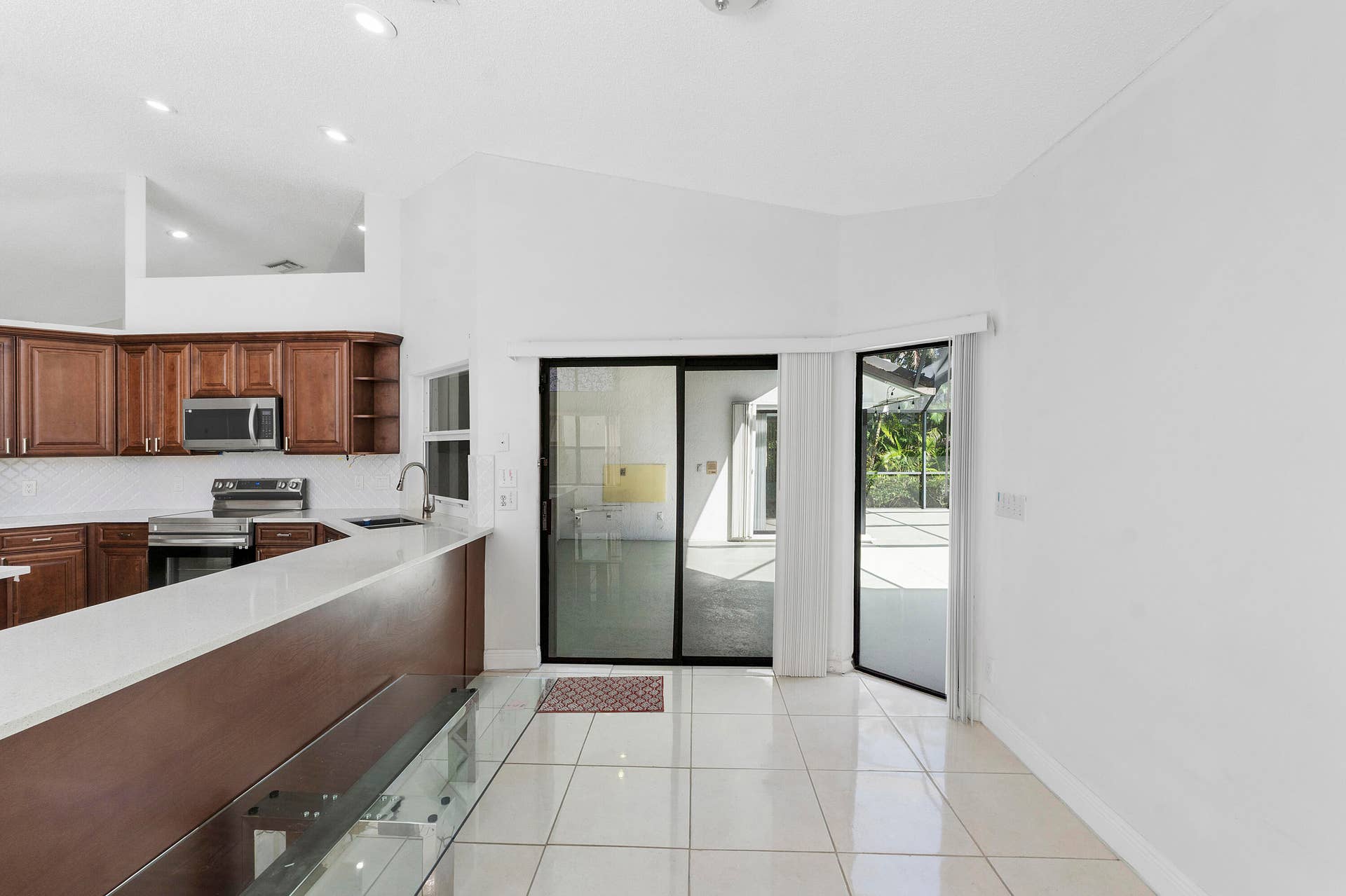 11932 nw 2nd st_049
