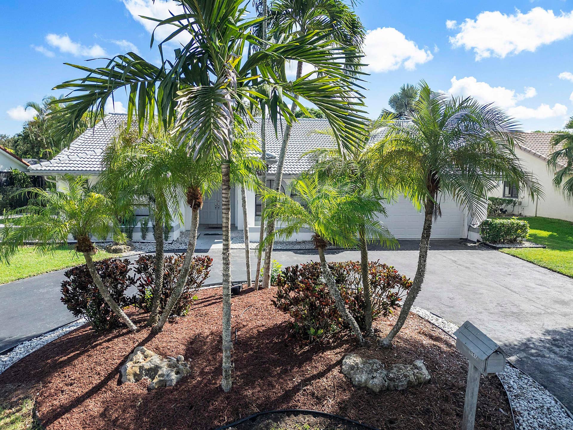 11932 nw 2nd st_002