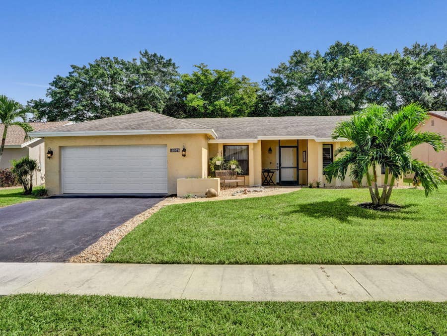 Property photo for 18076 107th Avenue S, Boca Raton, FL