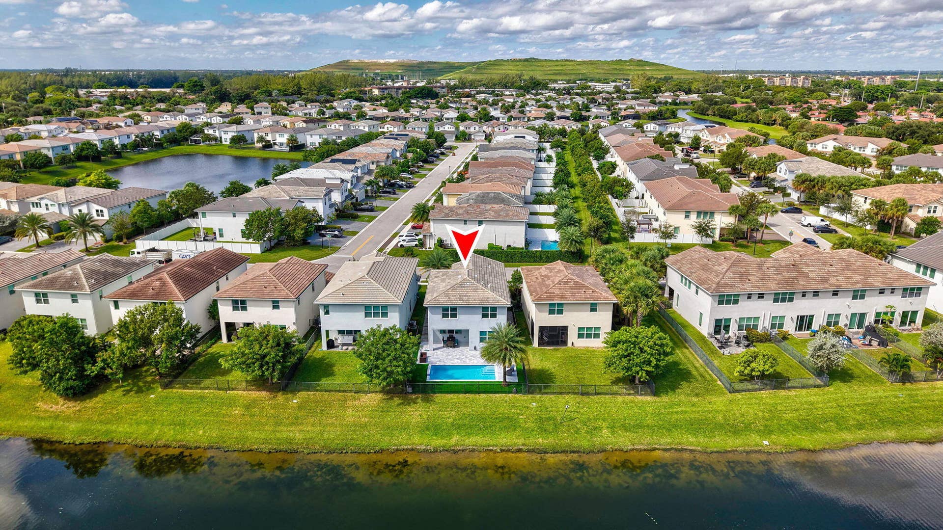 4228 VELEIROS Avenue, Deerfield Beach, FL 33064 43-web-or-mls-DJI_20261014115111_0437_D_