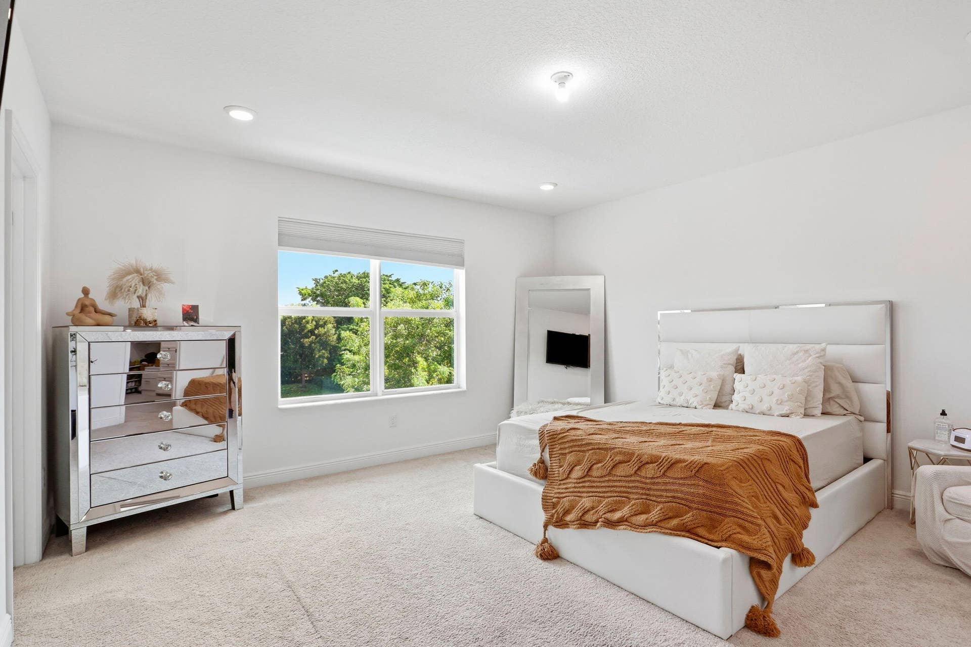 4228 VELEIROS Avenue, Deerfield Beach, FL 33064 23-web-or-mls-013_0E2A3373_with_tv