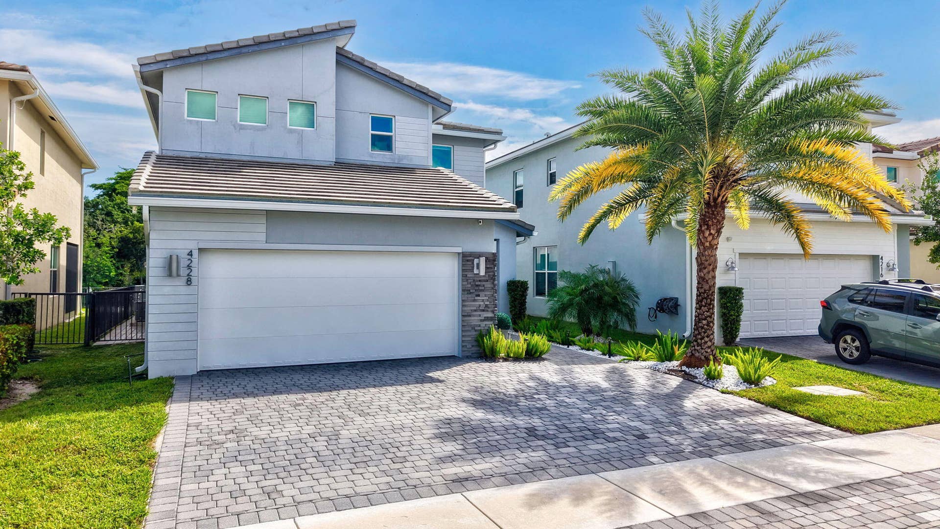 4228 VELEIROS Avenue, Deerfield Beach, FL 33064 2-web-or-mls-DJI_20261014114933_0397_D_3