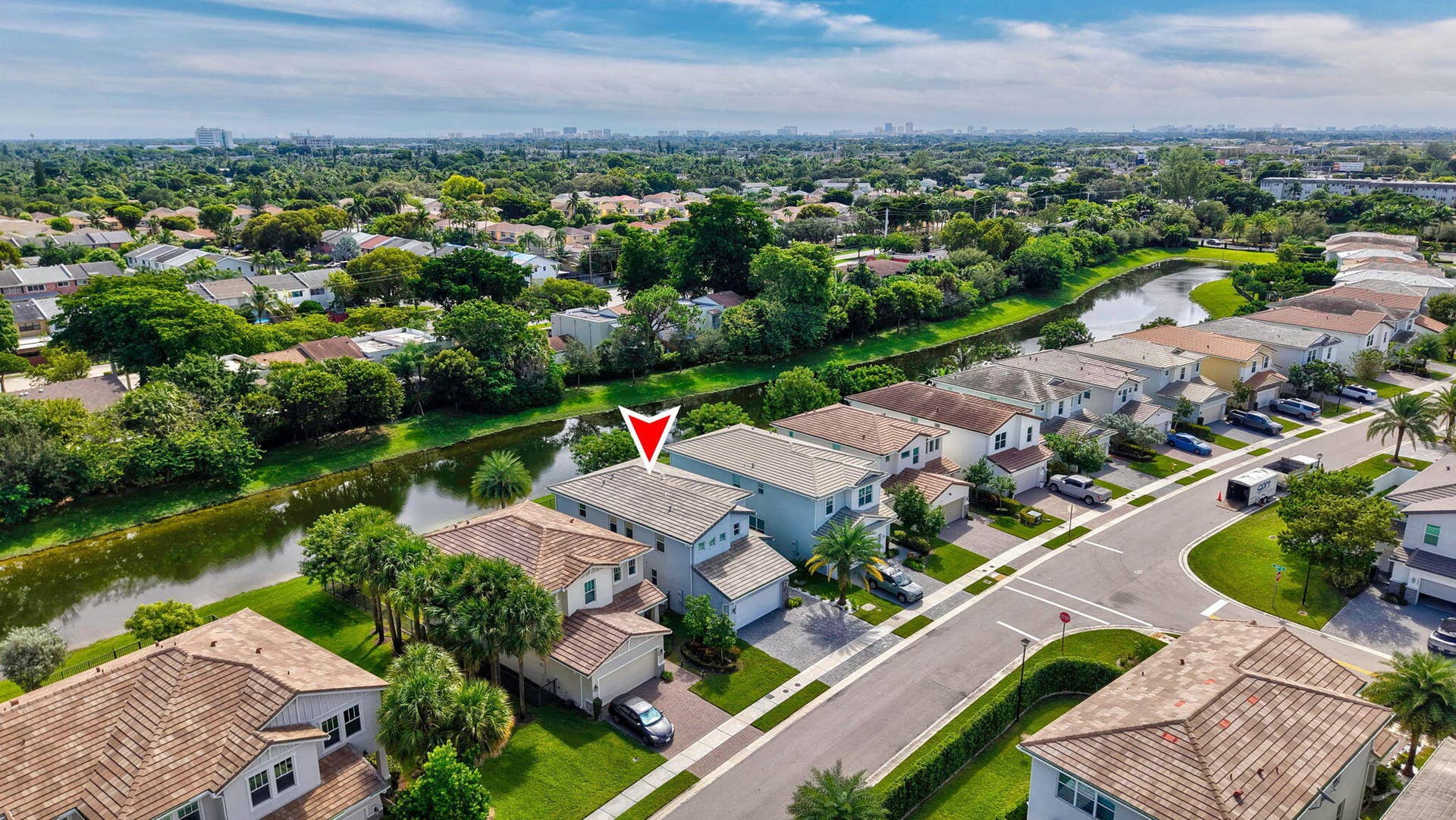 4228 VELEIROS Avenue, Deerfield Beach, FL 33064 40-web-or-mls-DJI_20261014115028_0422_D_