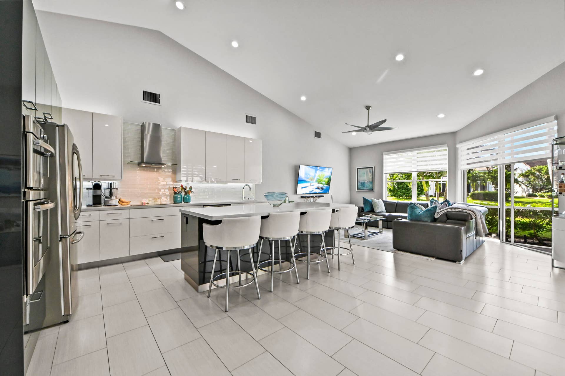 13 Kitchen 01