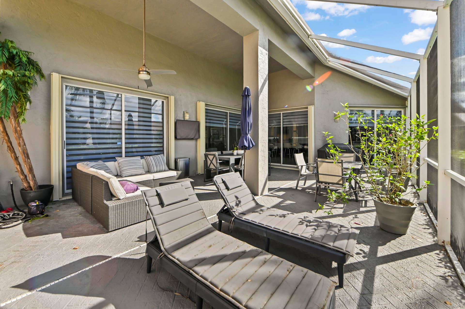 32 Patio 03