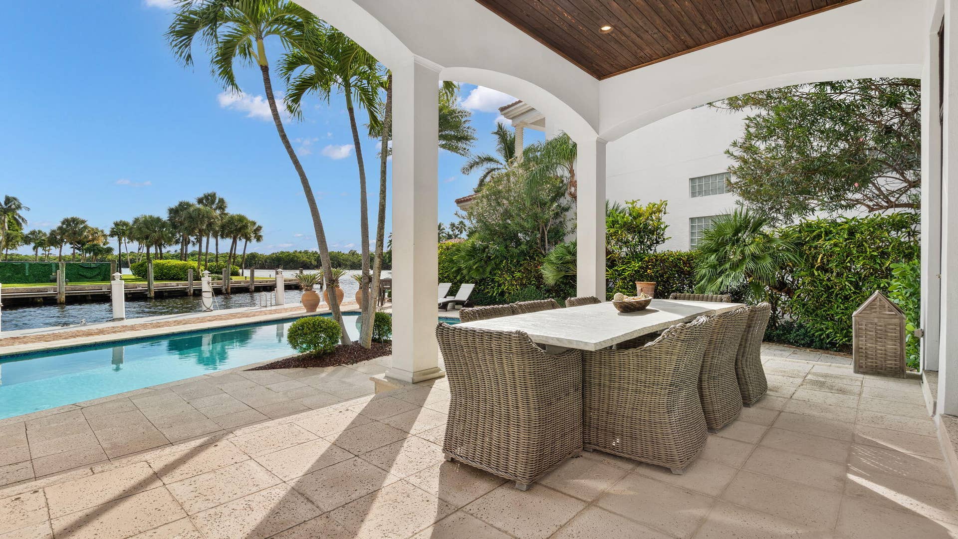 1014 Grand Court, Highland Beach, FL 33487 Outdoor Dining