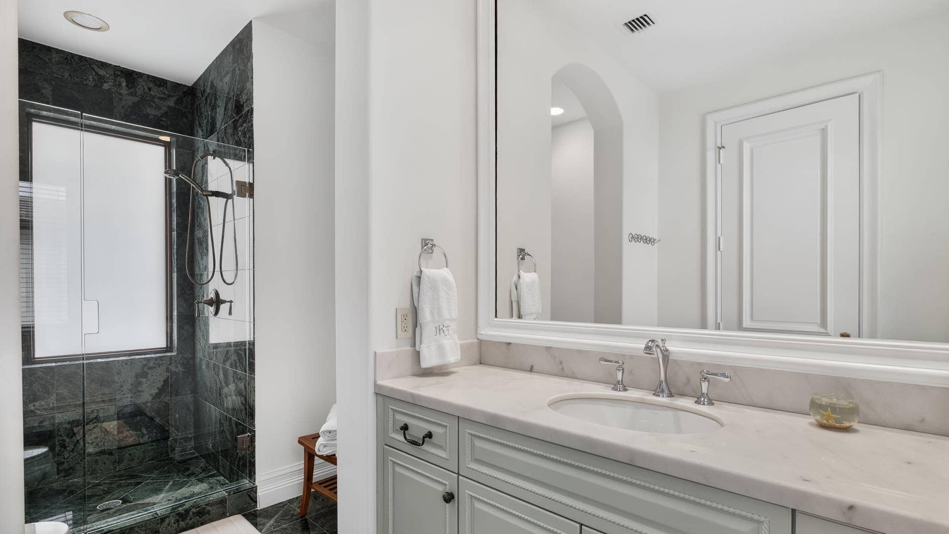 1014 Grand Court, Highland Beach, FL 33487 Guest Bath #4