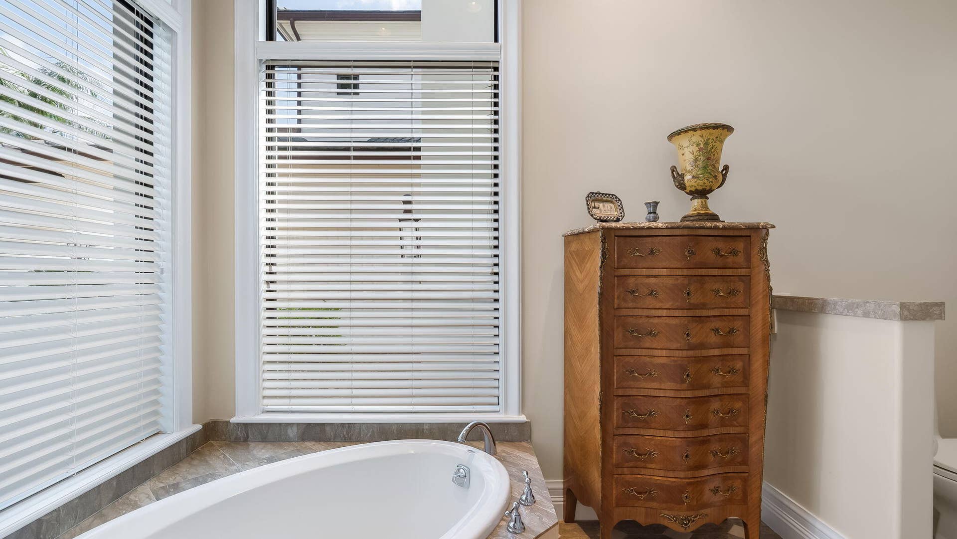 1014 Grand Court, Highland Beach, FL 33487 Main Floor Ensuite #2