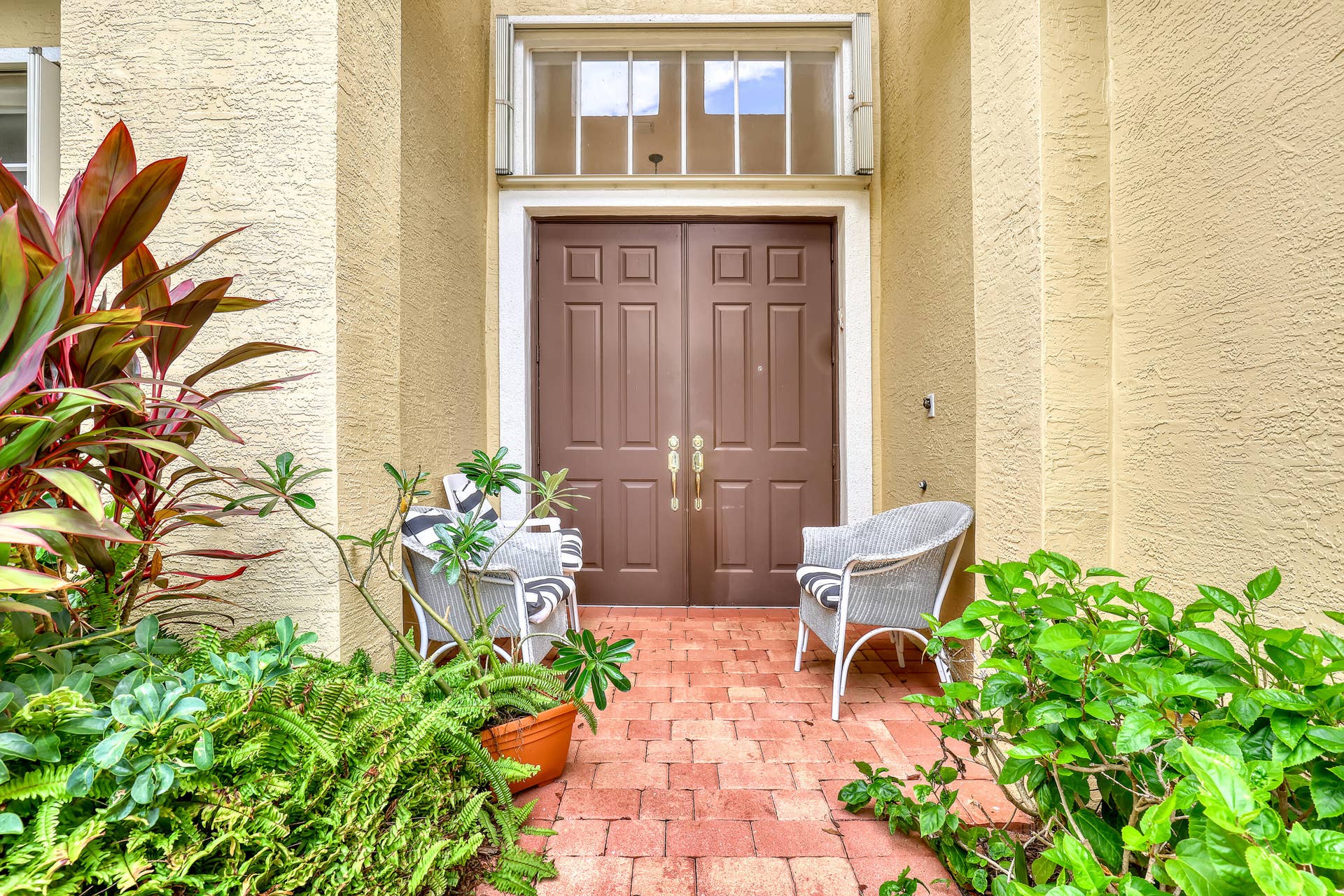 8933 Via Brilliante, #8933, Wellington, FL 33411 Front Courtyard