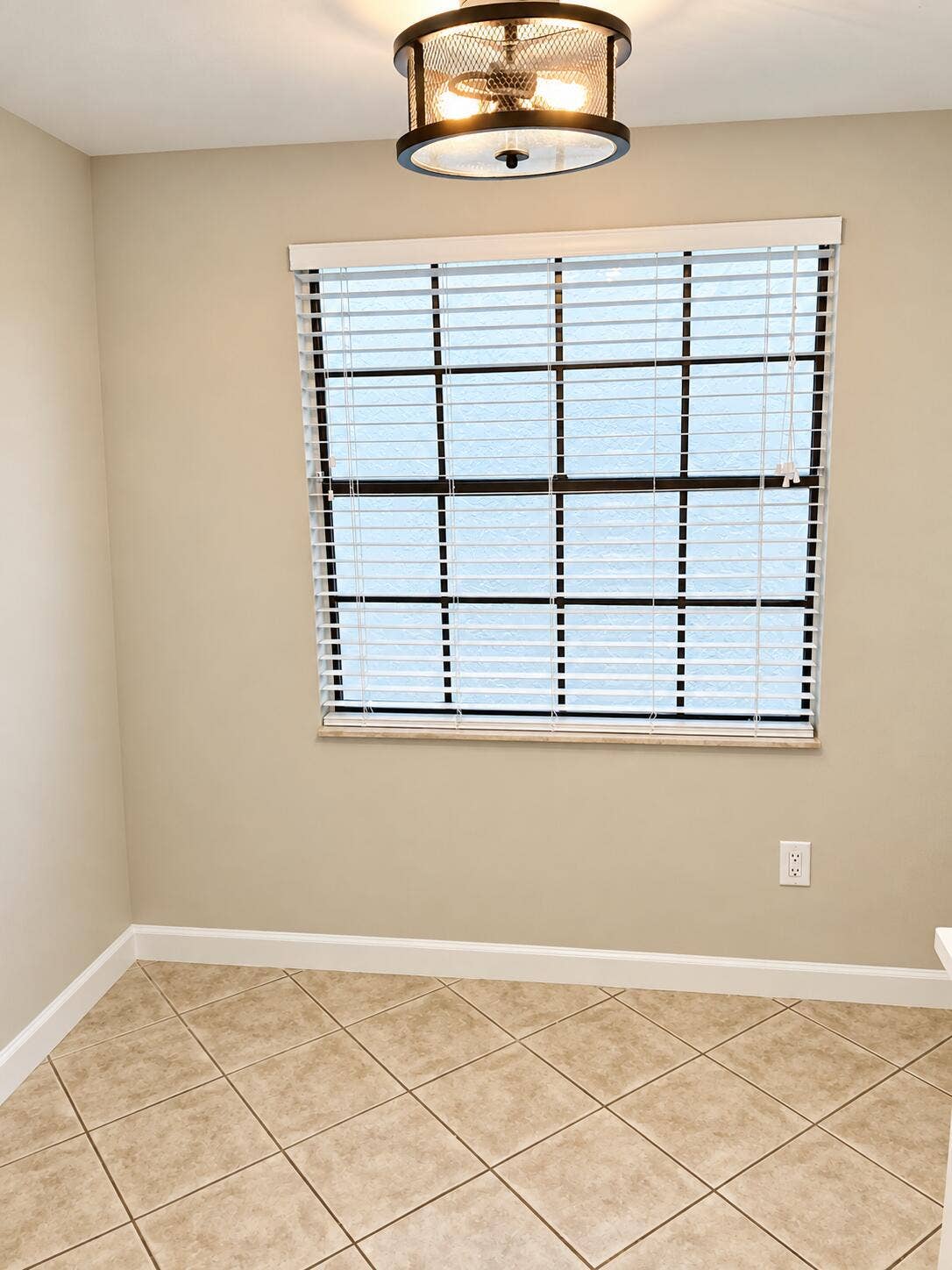 255 PARADISE Boulevard, #1, Indialantic, FL 32903 dinette area- 255 Paradise Blvd